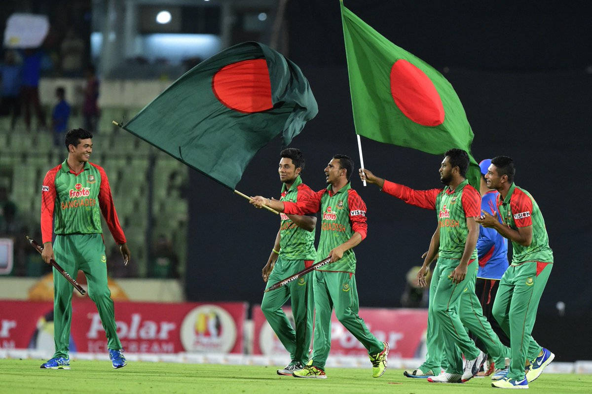Equipode Cricket De Bangladesh Con La Bandera De Bangladesh. Fondo de pantalla
