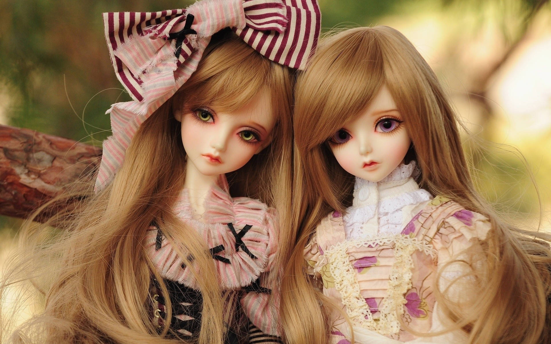 Barbie Doll Twins In Lolita Dresses Wallpaper
