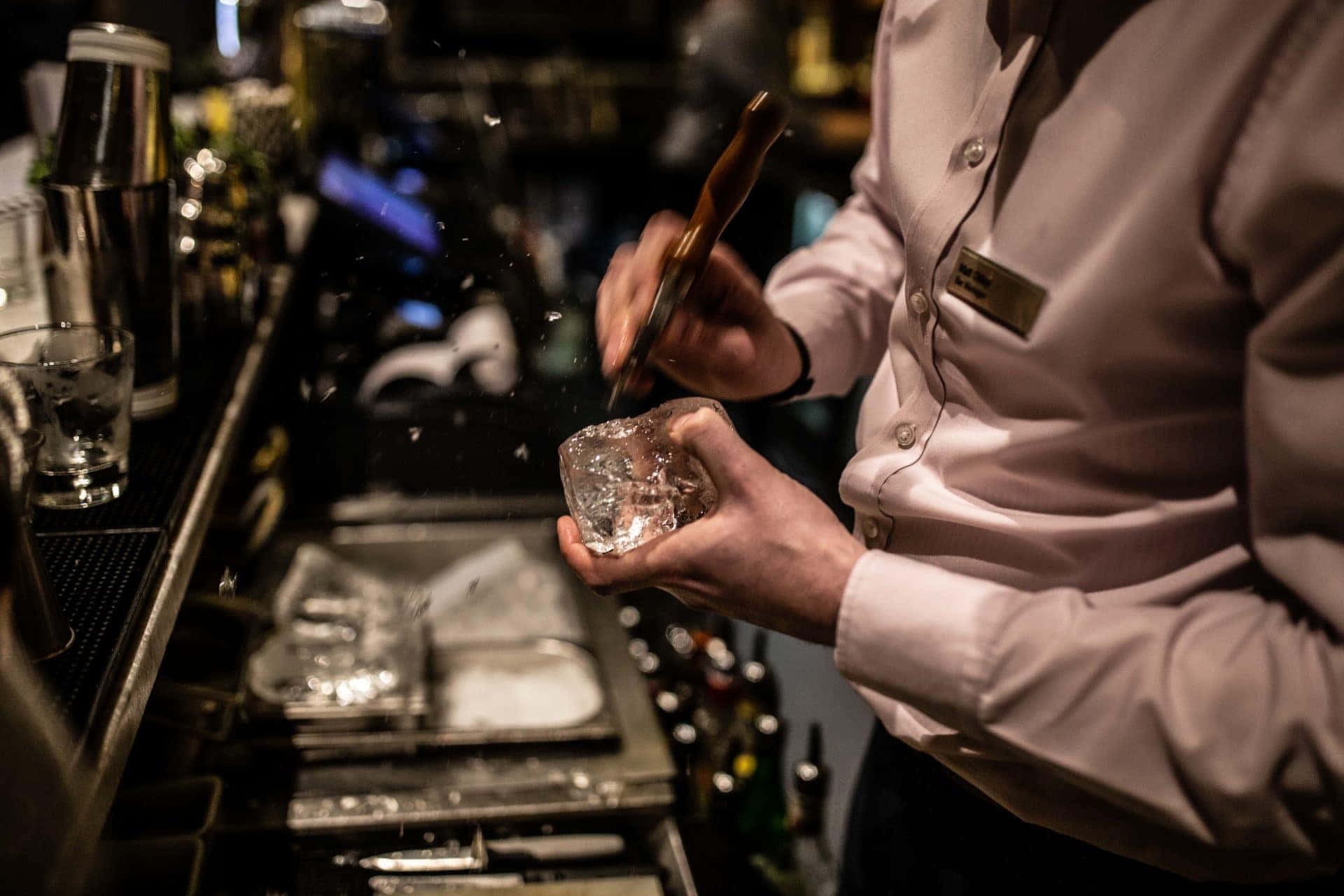 Bartender Carving Ice Cube Wallpaper