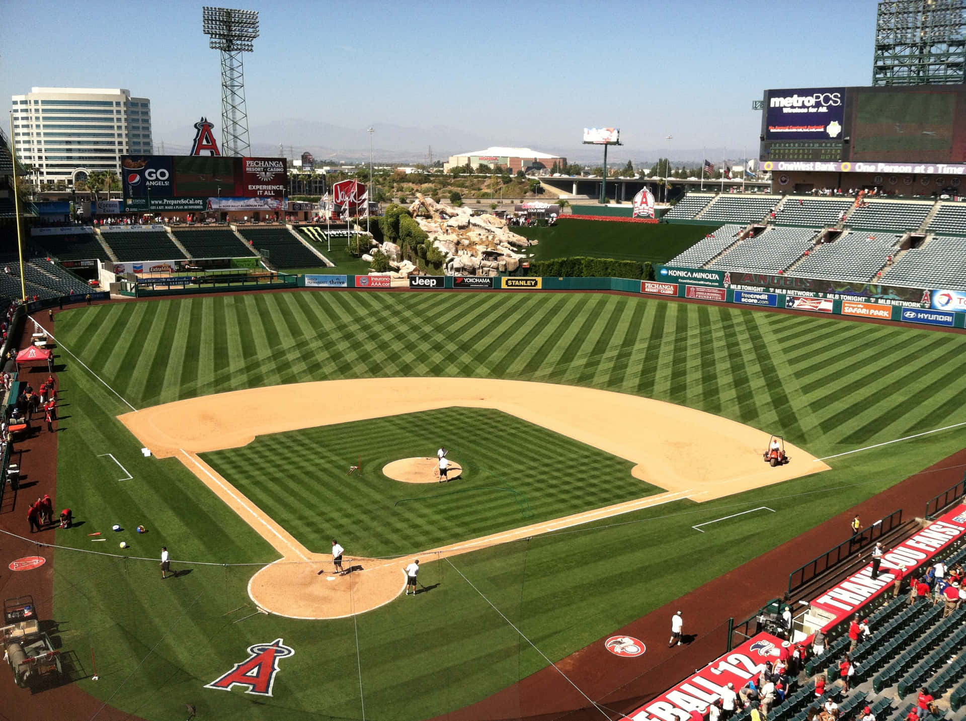 Hintergrundbilddes Baseballplatzes Angel Stadium Of Anaheim In Landschaftsdarstellung