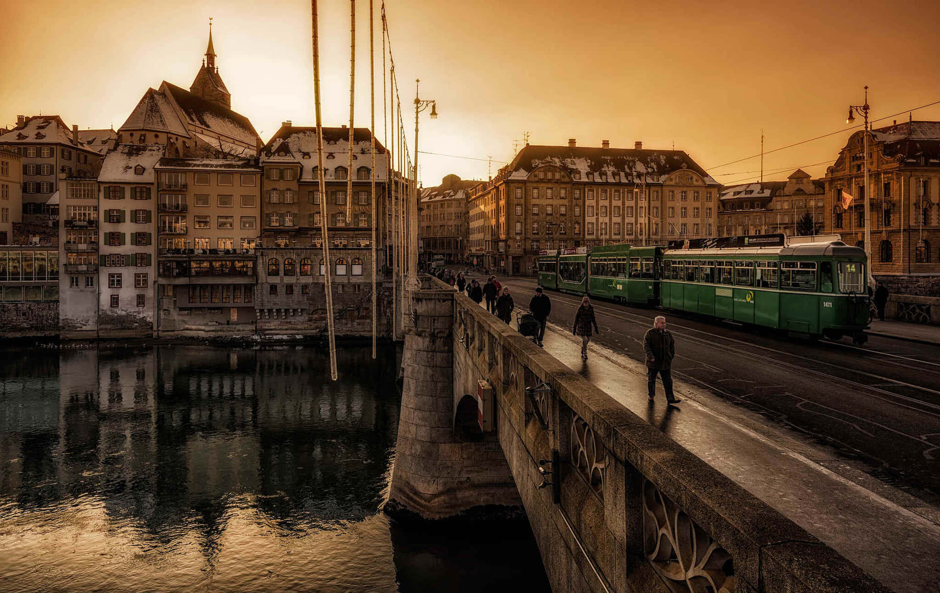 Basel Zonsondergang Glans Brug En Tram Achtergrond