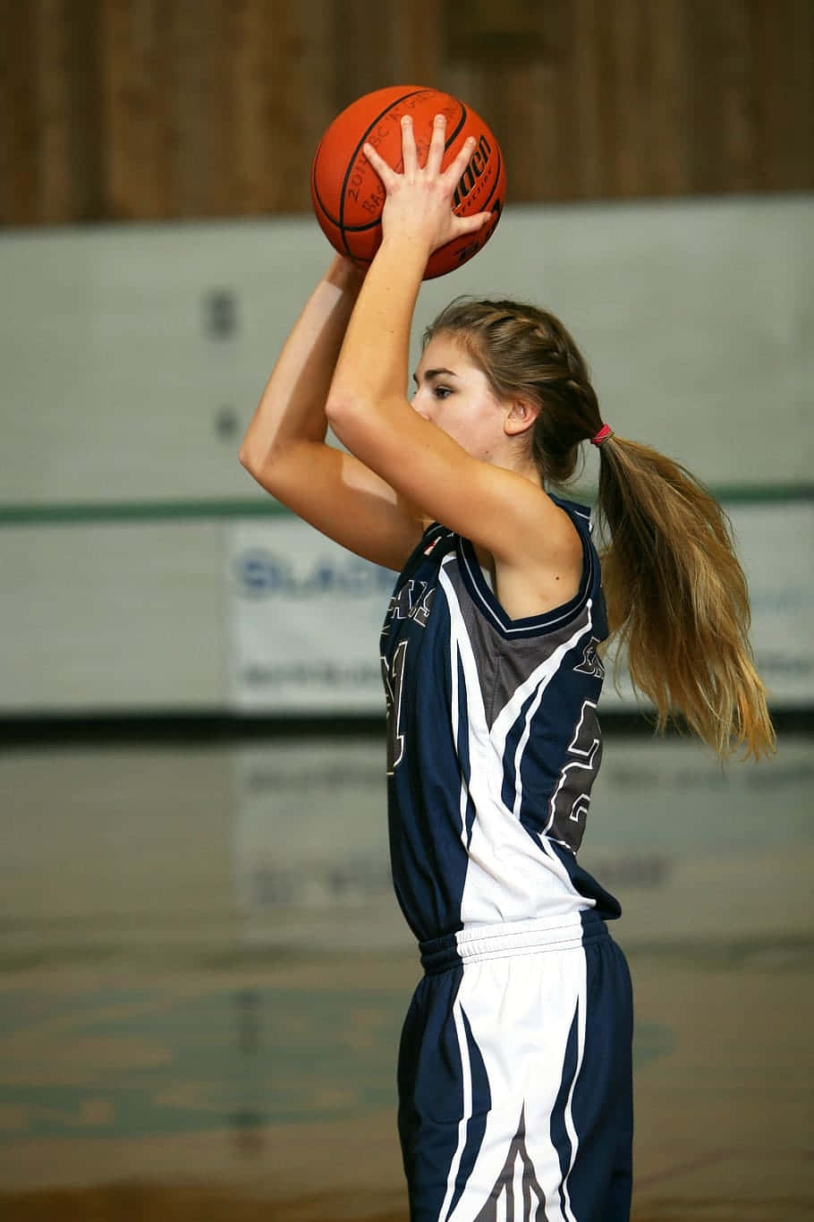 Basketball Girl Preparing Shot.jpg Wallpaper