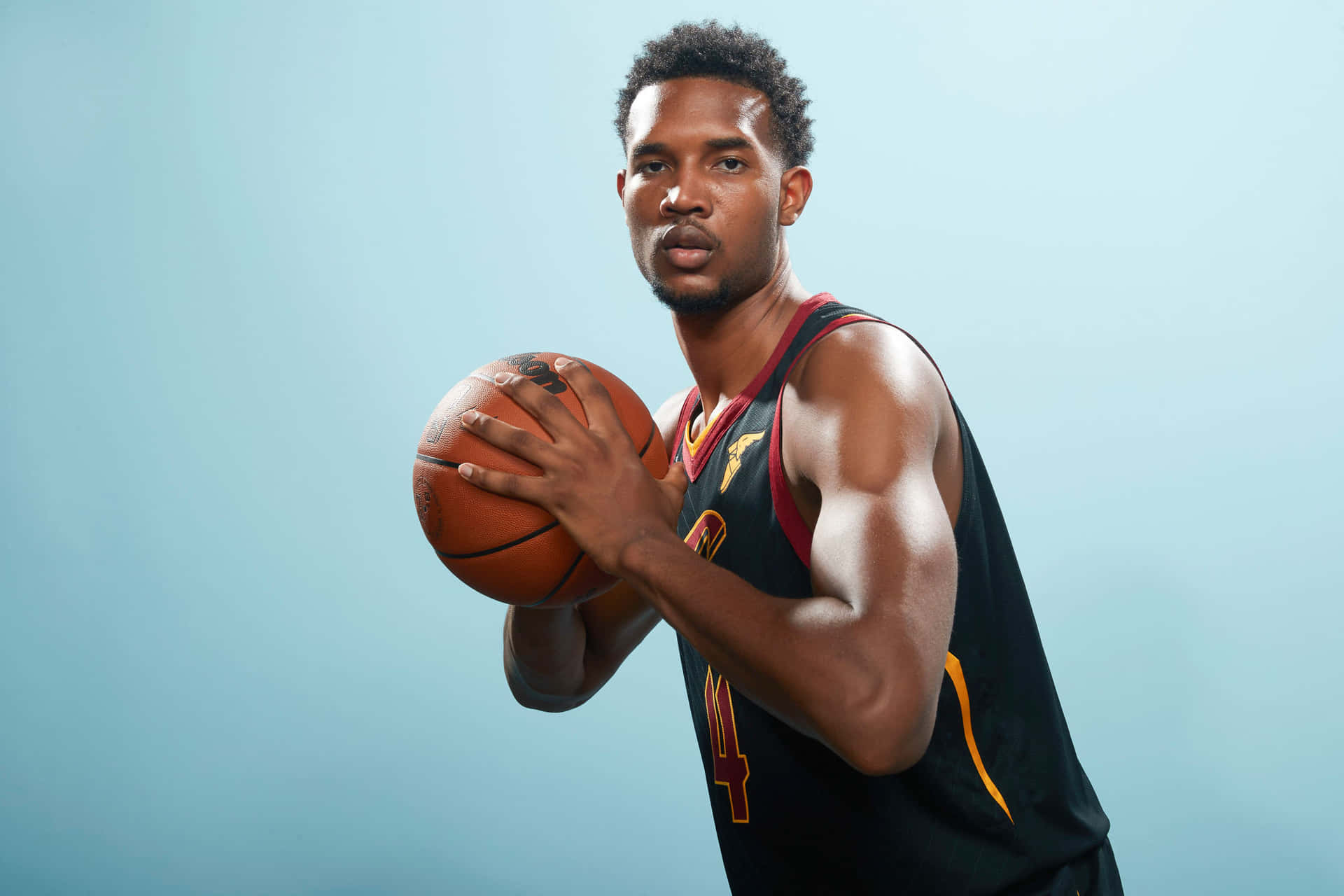 Basketball Player Portrait Evan Mobley Wallpaper