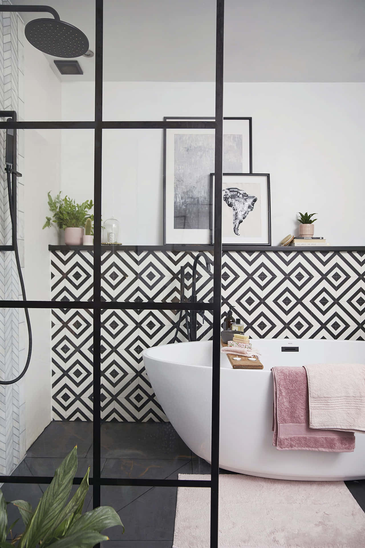 Black White Tile Bathroom Decor Picture