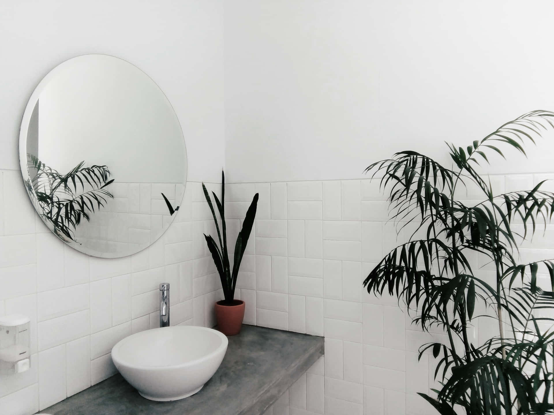 Minimalistischesweißes Badezimmerbild