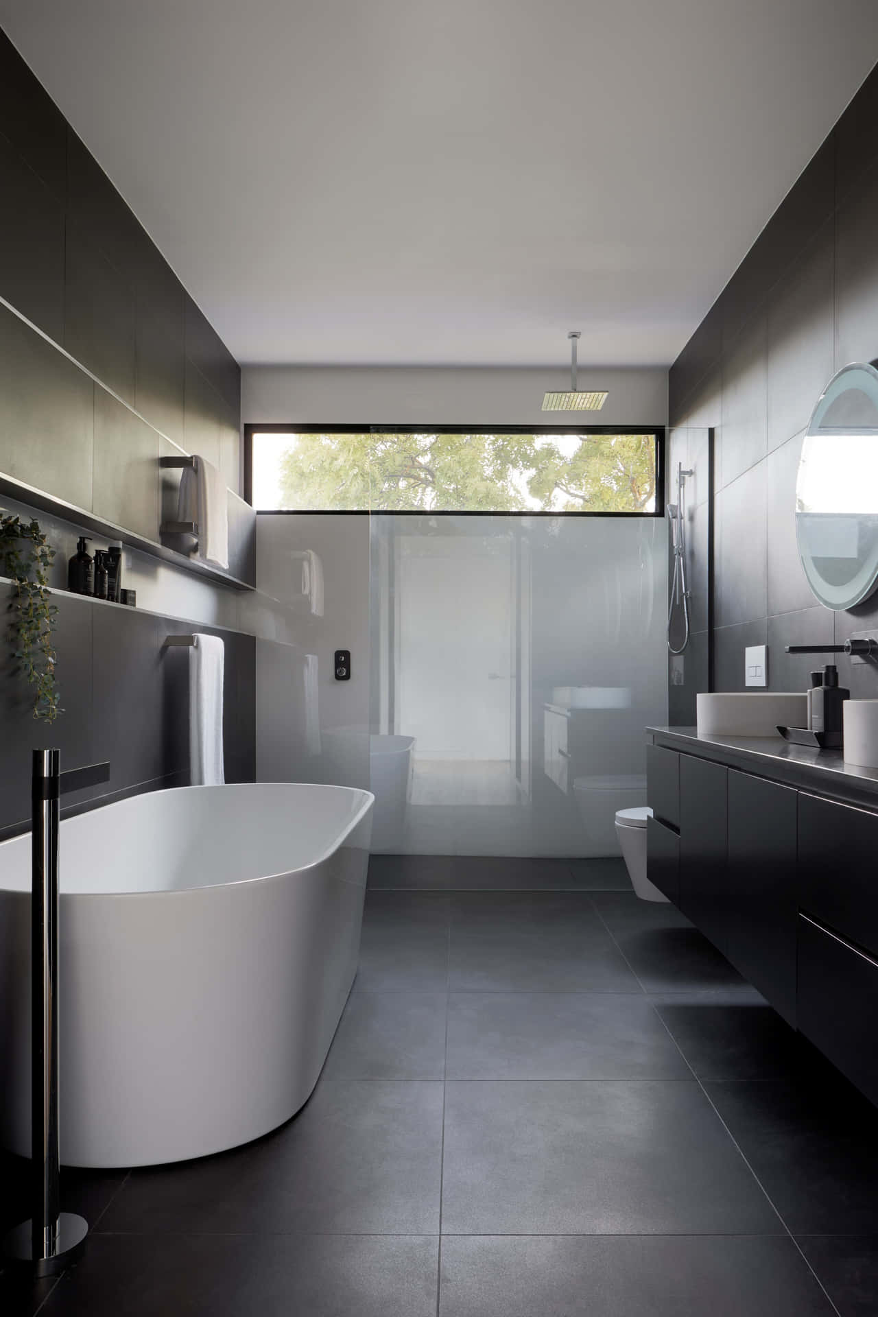 Skab en personlig oase med et luksuriøst badeværelsestapet.