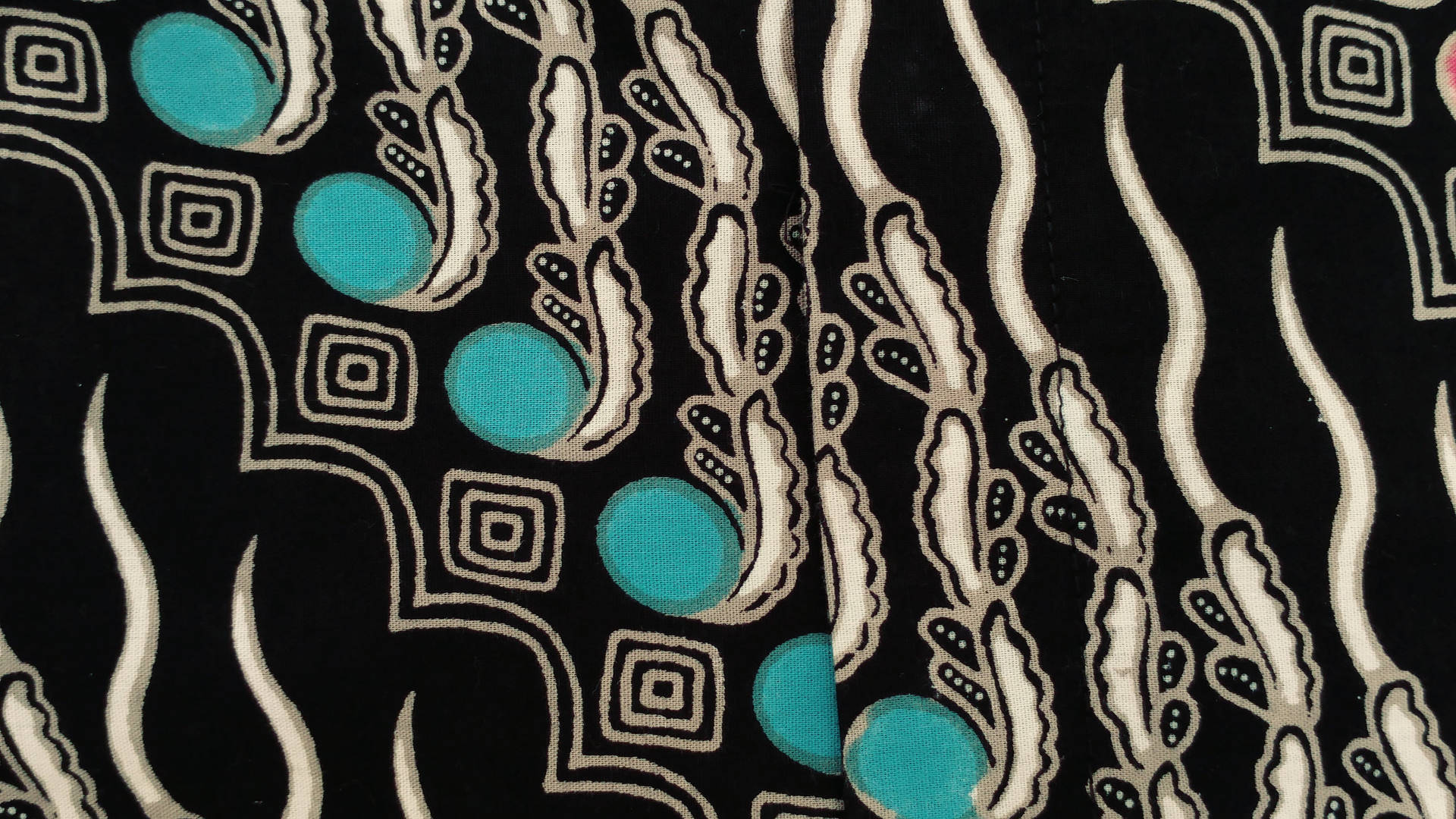 Batik Turquoise Beads Wallpaper