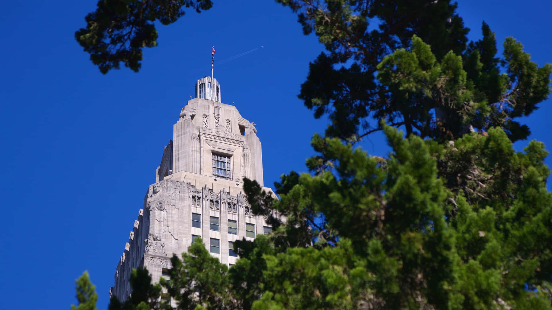 Baton Rouge Historisch Gebouw Tussen Bomen Achtergrond