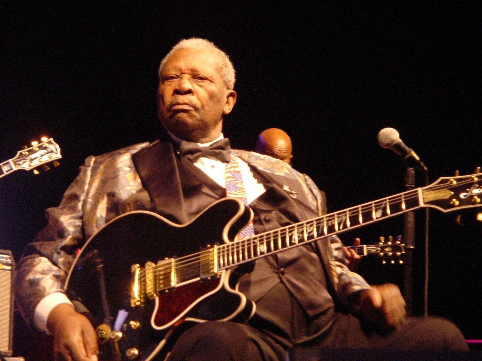 Bb King At The Madison Square Garden Wallpaper