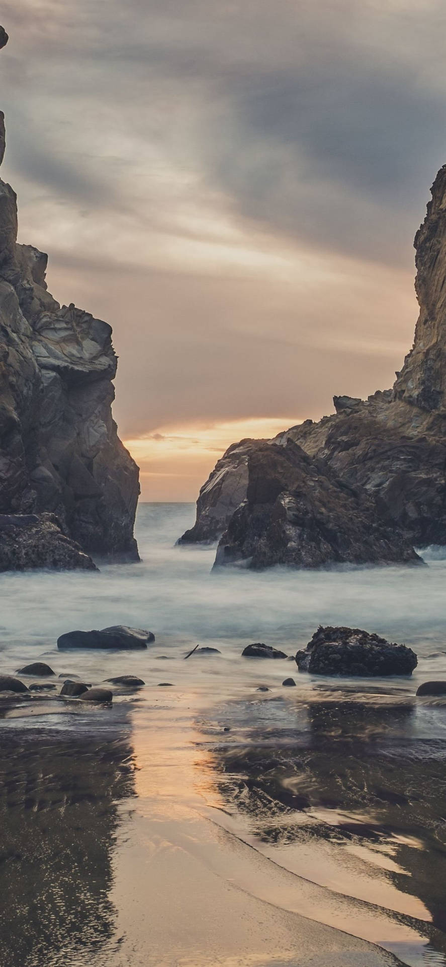 Beach 4k Iphone Gray Rock Formations Overcast