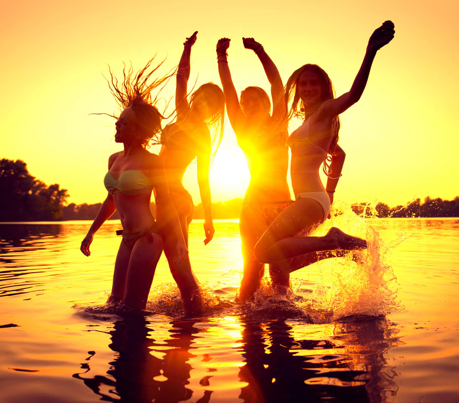 Exciting Beach Dance Party under the Sun Wallpaper