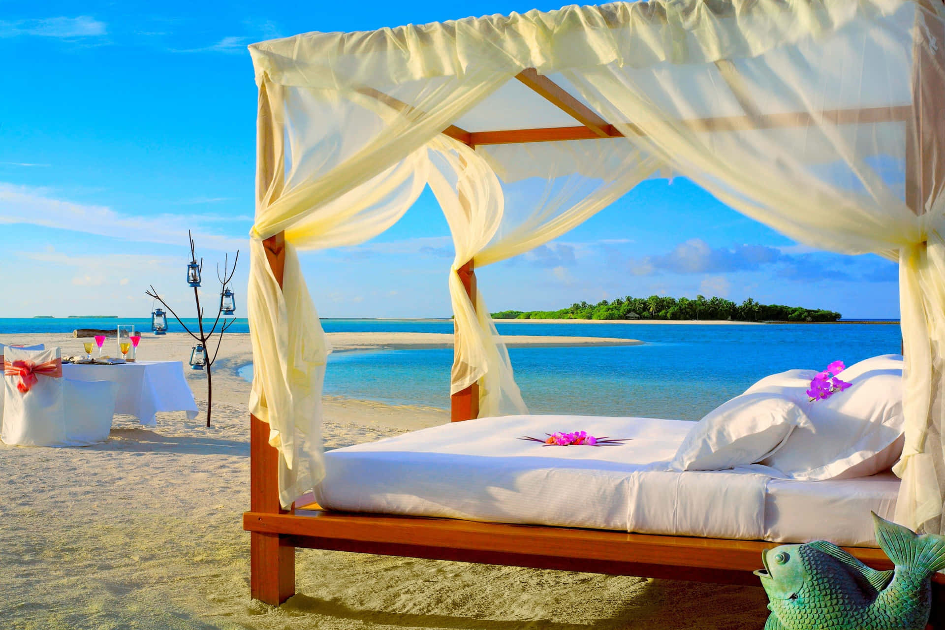 Relaxing Beach Daybed Oasis Wallpaper