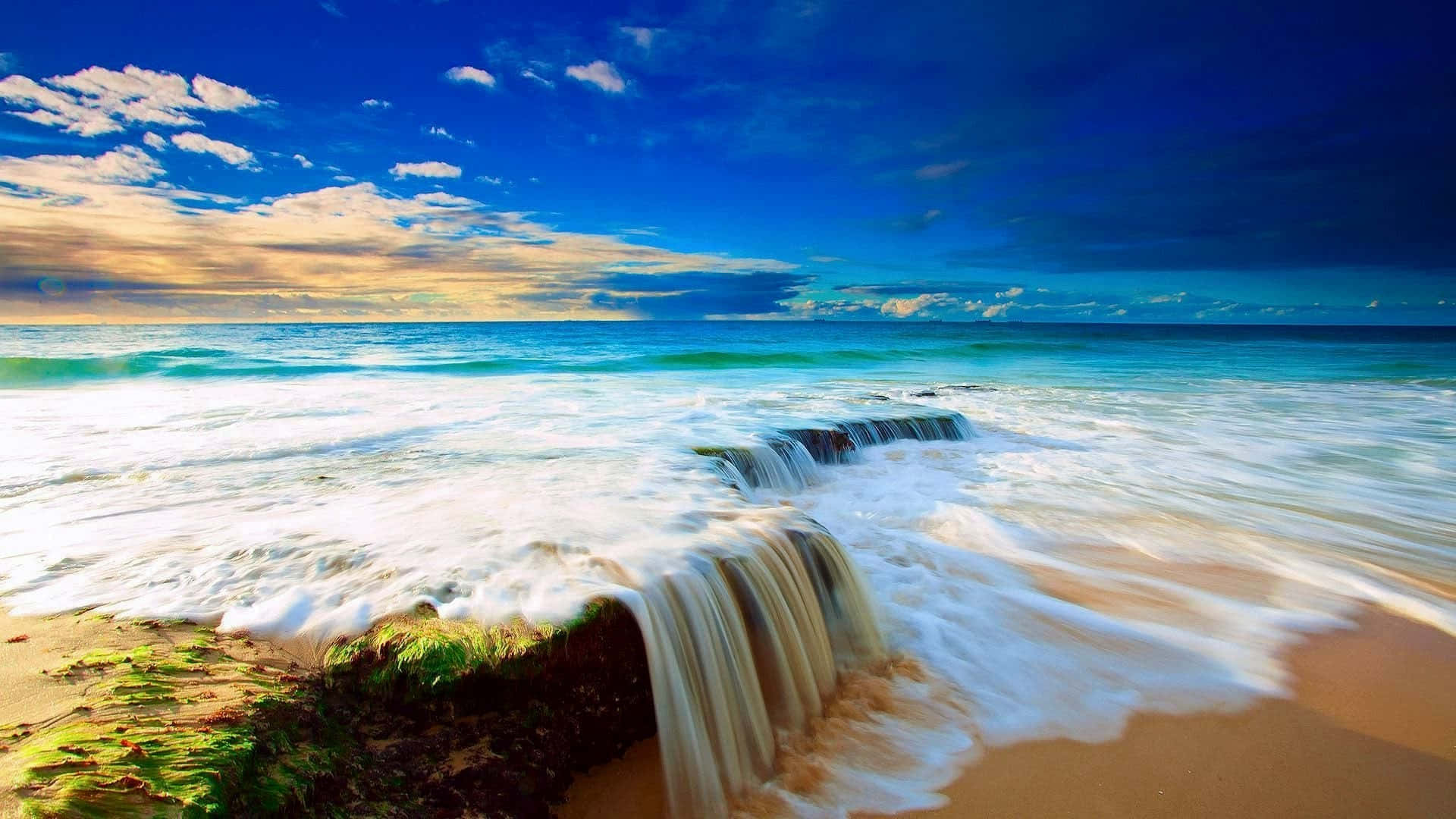 Escenade Playa, Cascada Y Cielos Azules. Fondo de pantalla