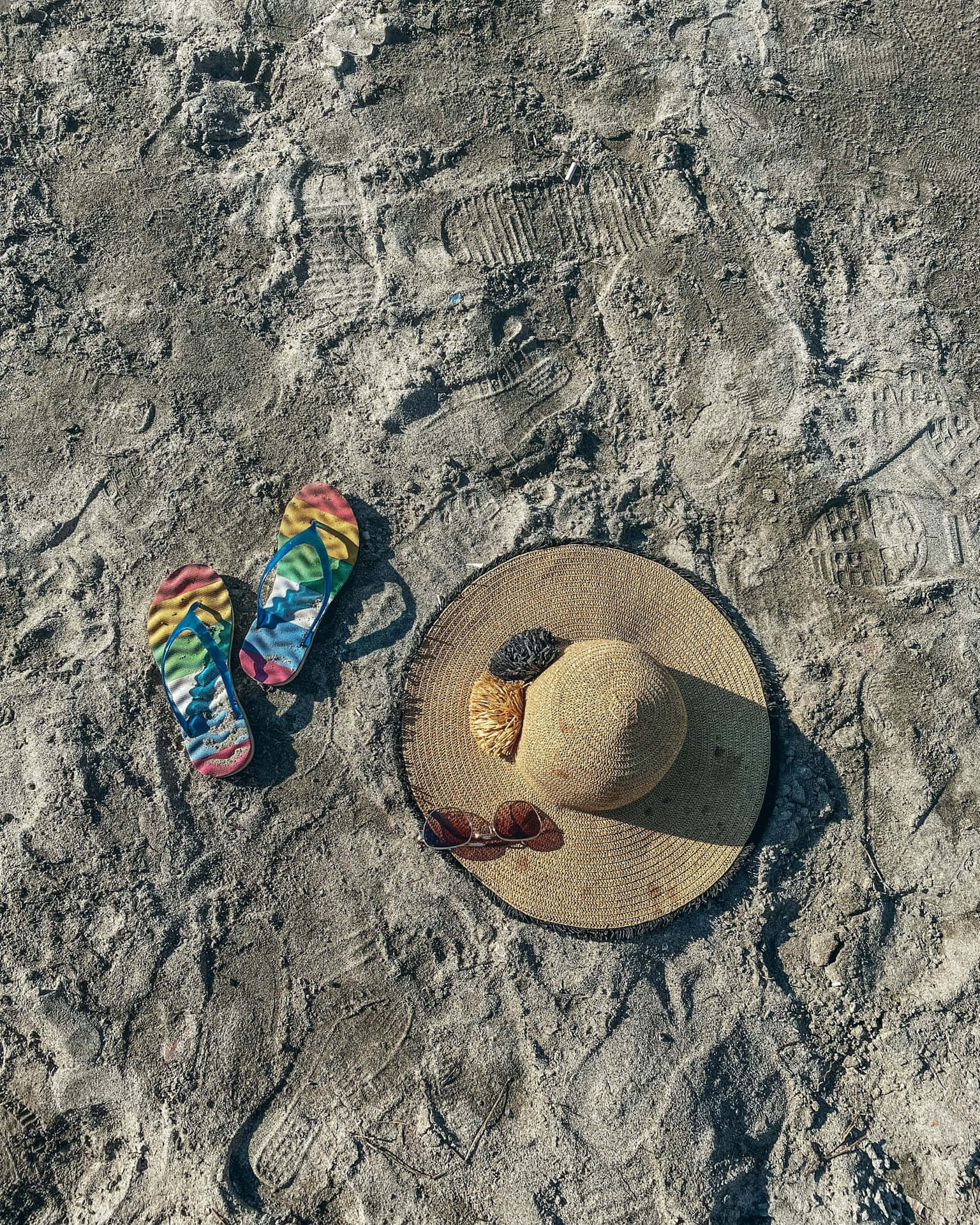 Beach Slippersand Sun Hat720x900 Wallpaper