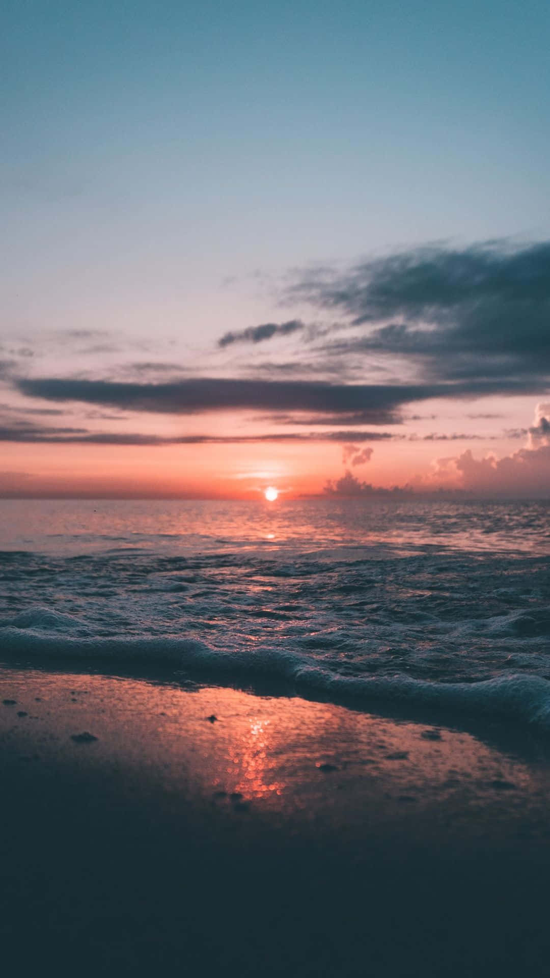 Låtskönheten Av En Solnedgång På Stranden Föra Dig Bort