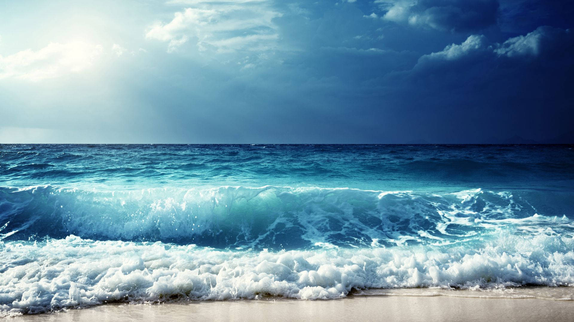 Ondedella Spiaggia E Un Orizzonte Di Cielo Azzurro Pallido Sfondo