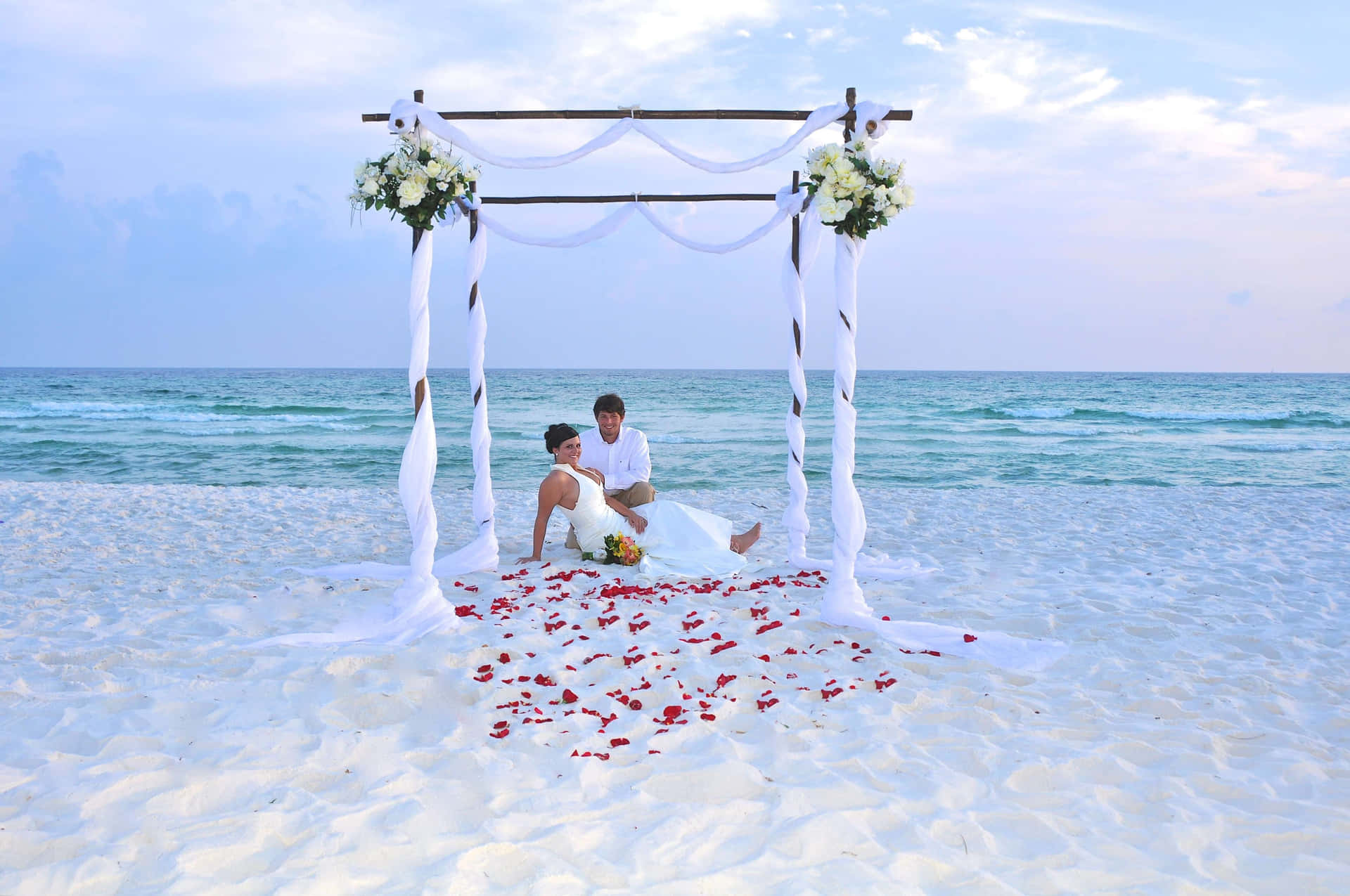 Red White Beach Wedding Picture