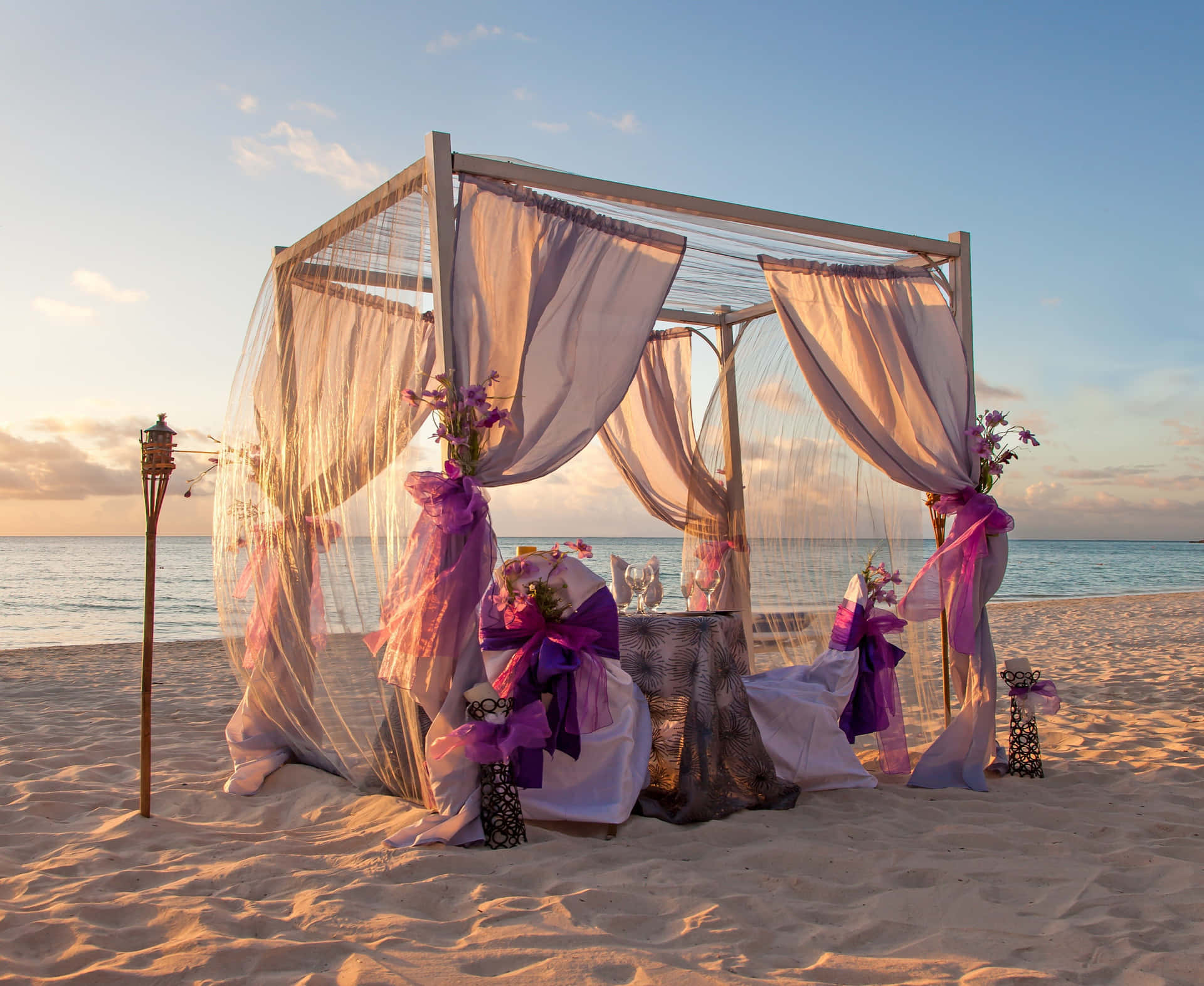 Beach Wedding Diner Picture