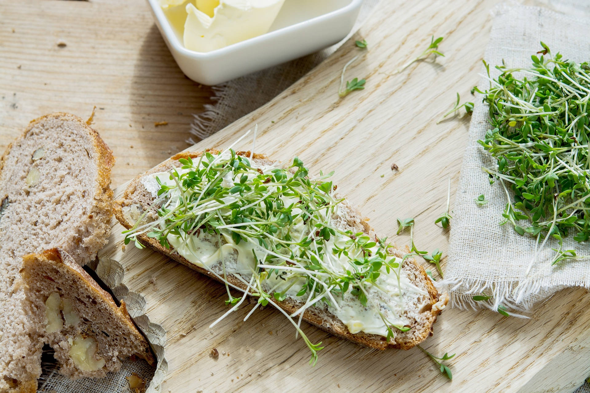 Bean Sprouts Rosemary Olive Bread Picture