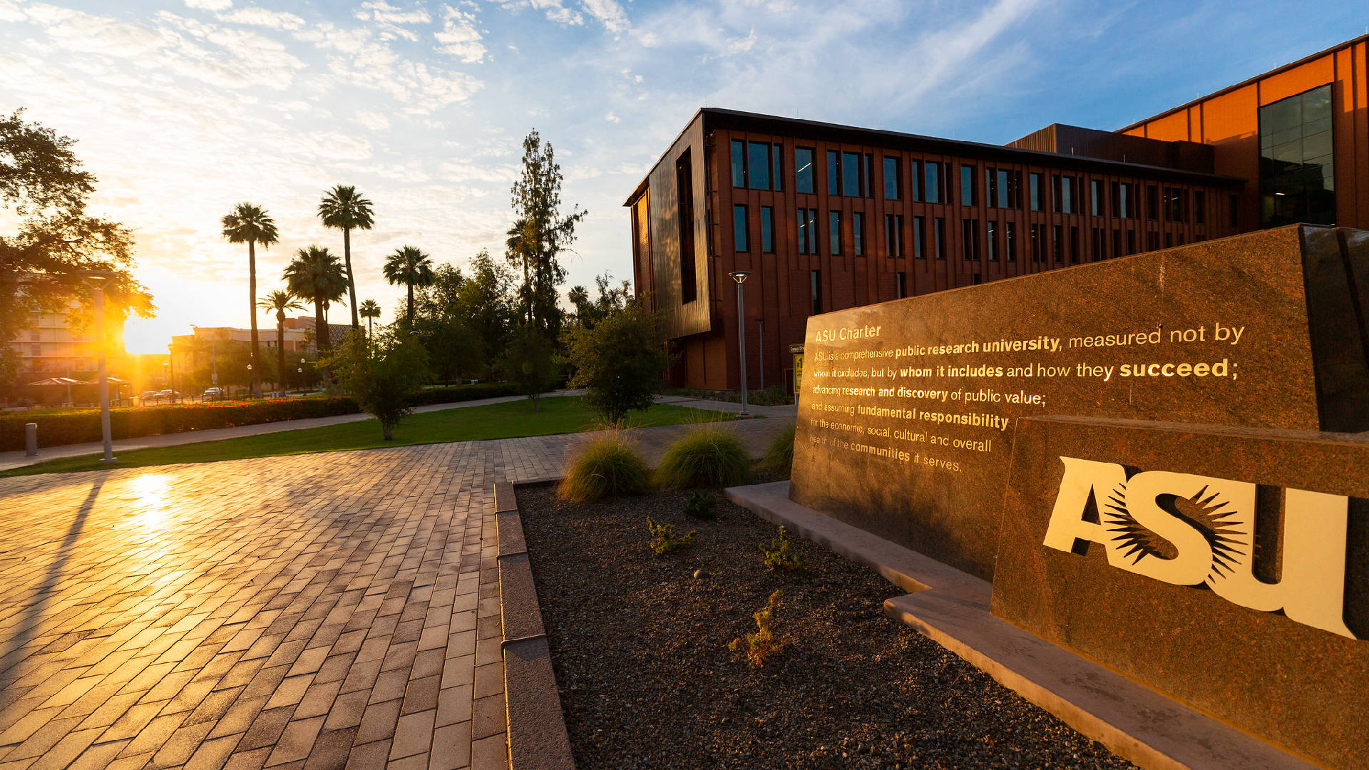 Hermosoedificio De La Universidad Estatal De Arizona. Fondo de pantalla