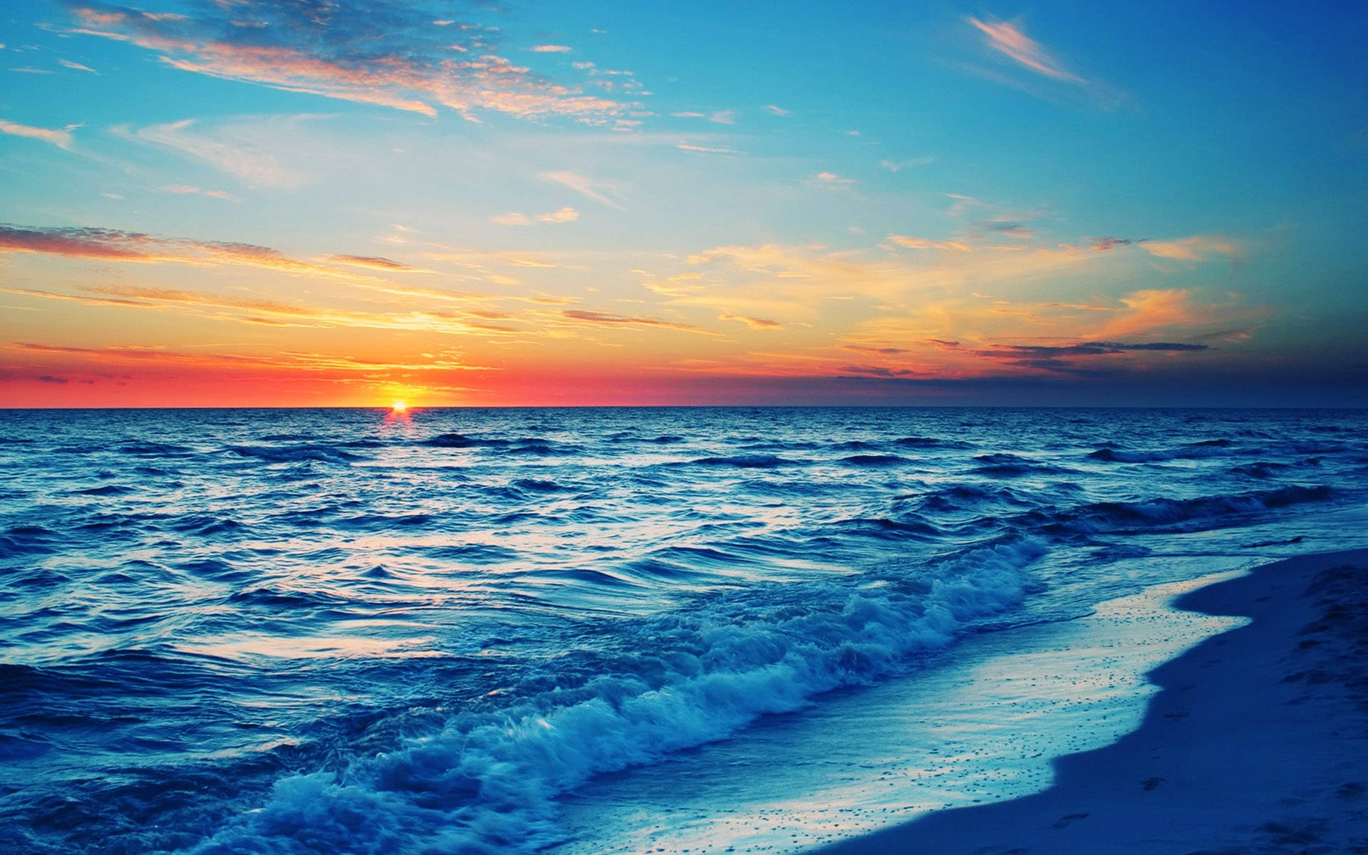 Hermosapuesta De Sol En La Playa Fondo de pantalla