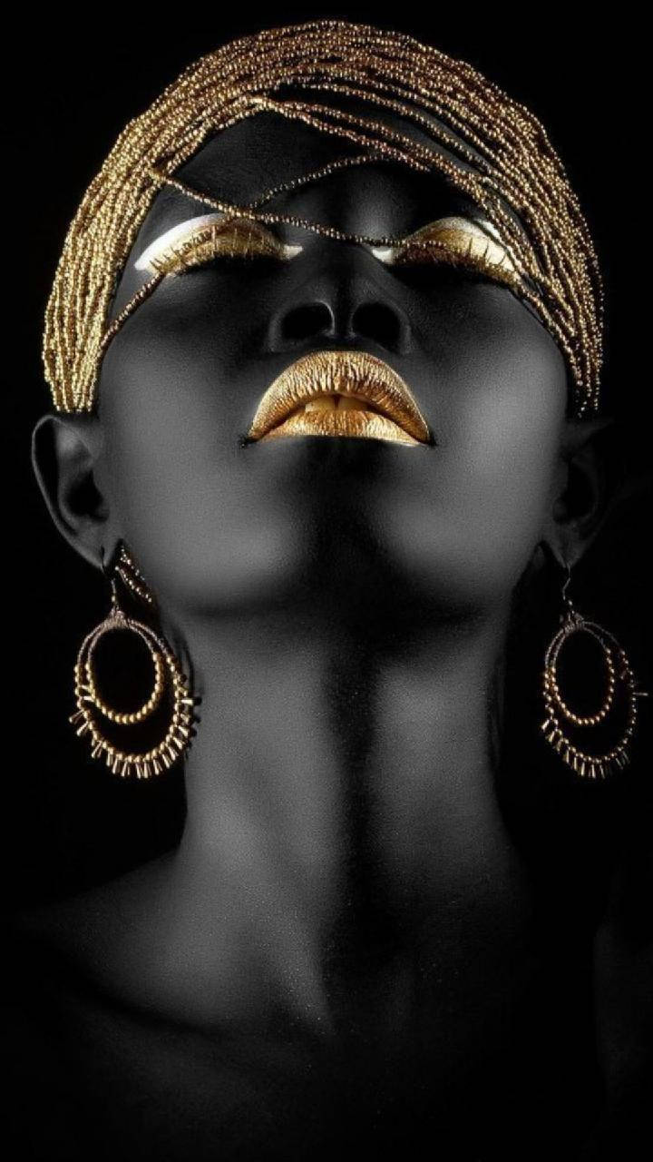 Beautiful Black Woman Beaded Head Accessories Wallpaper