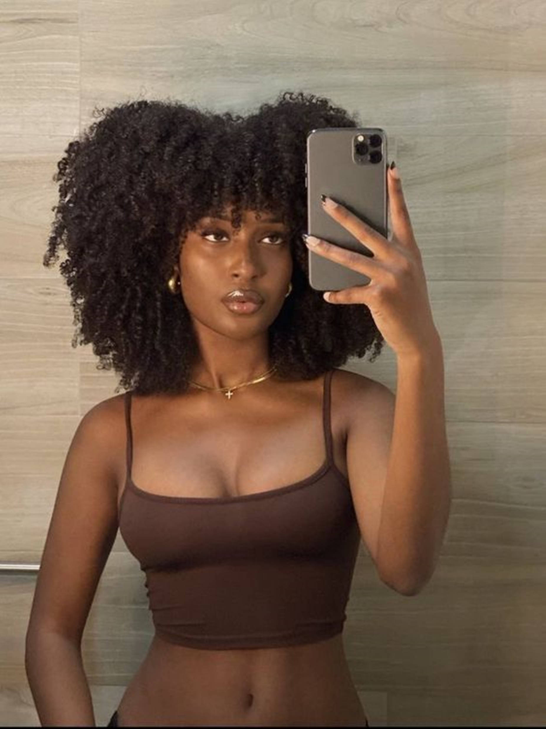 Beautiful Black Woman Simple Selfie Wallpaper