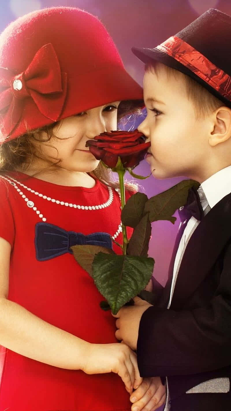 Nothing is better than the joy of experiencing beautiful and cute love together. Wallpaper