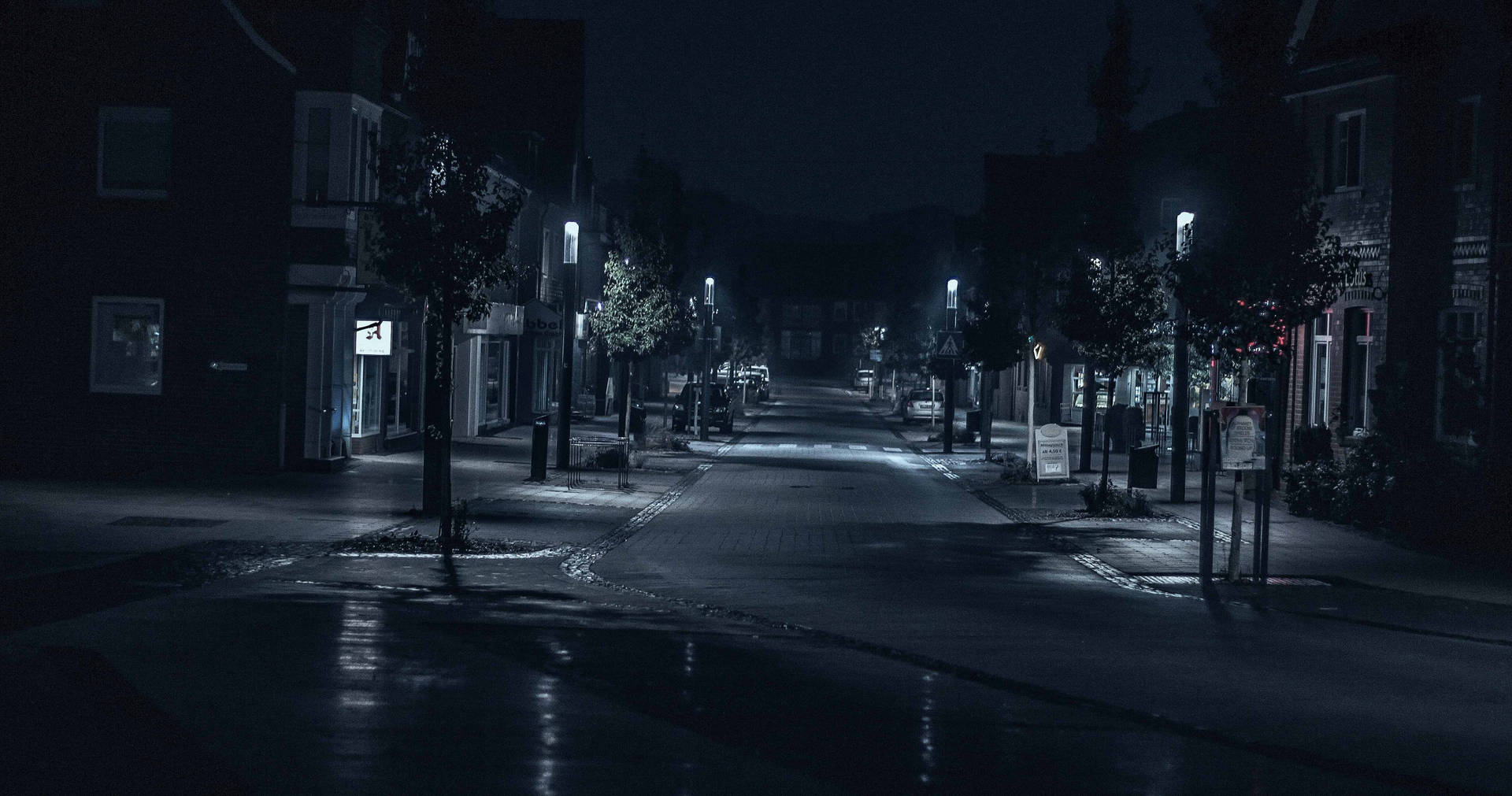 Beautiful Dark Night Streets Wallpaper