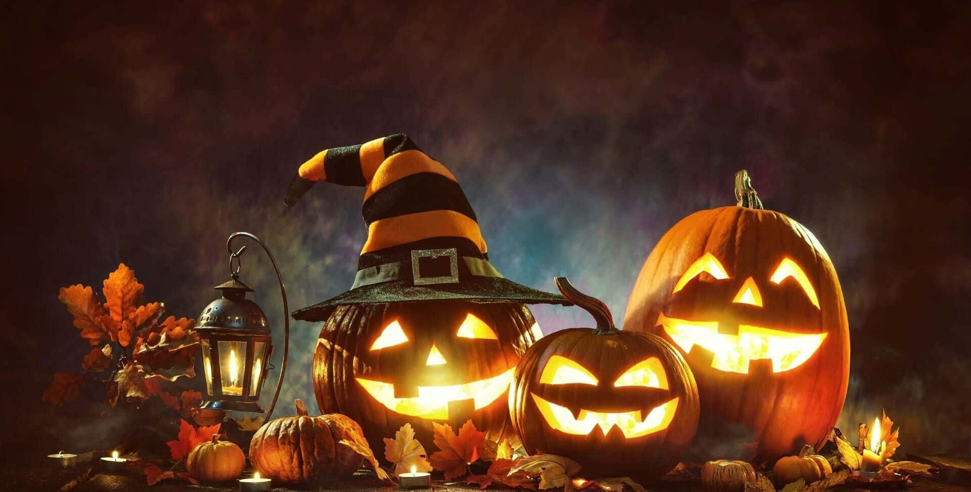 Adorableslinternas De Halloween Para Un Hermoso Día De Halloween Fondo de pantalla