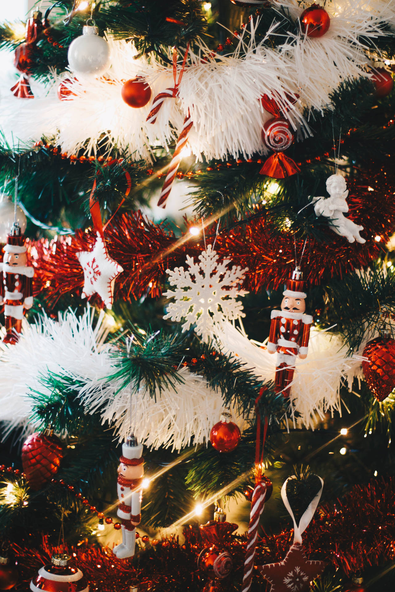 Beautiful High Resolution Christmas Tree Wallpaper