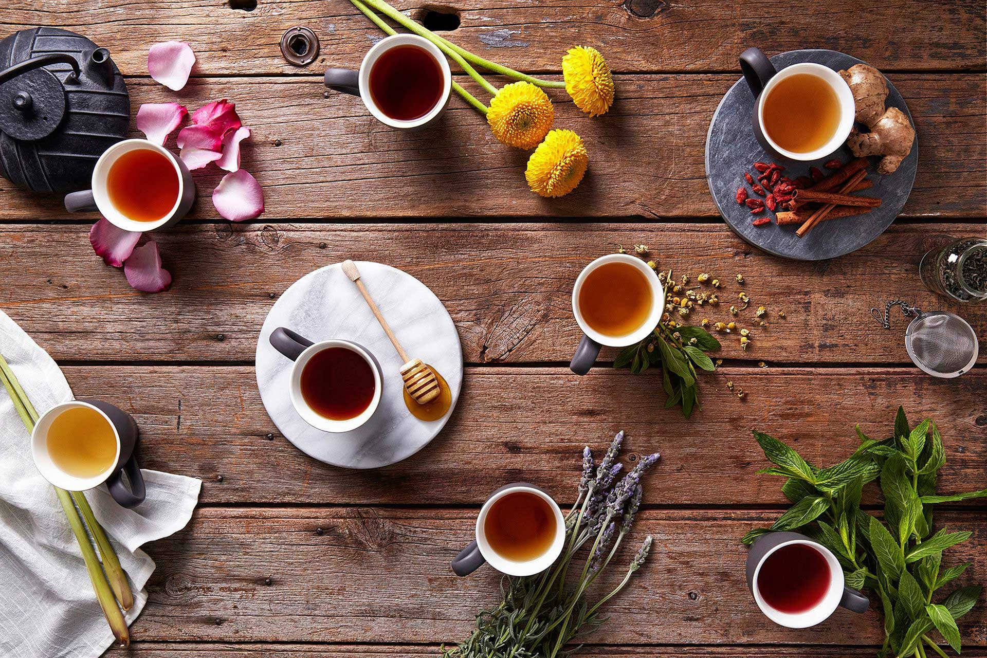 Beautiful Image Of Cups Of Tea Wallpaper