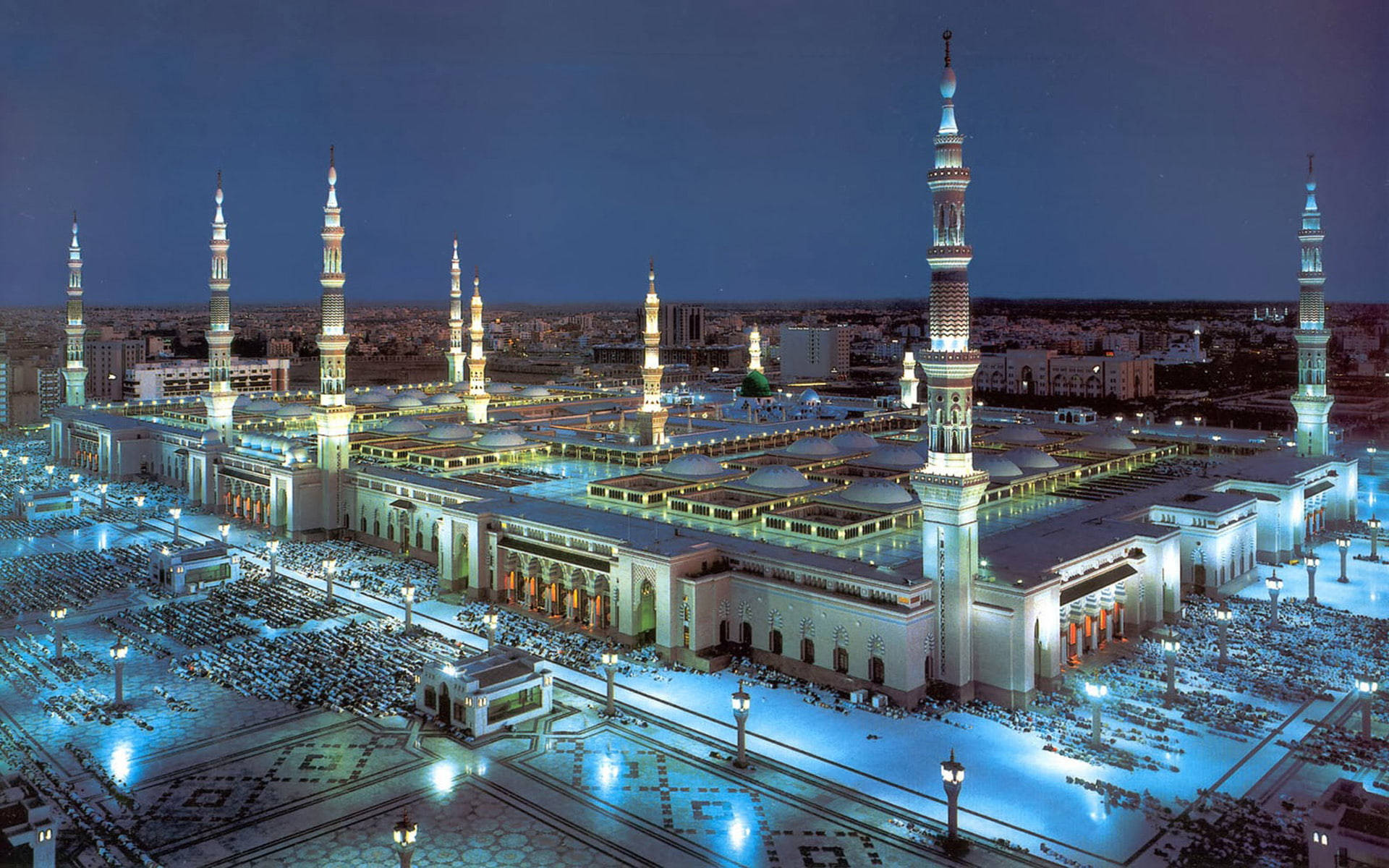 Beautiful Mosque In Medina Picture
