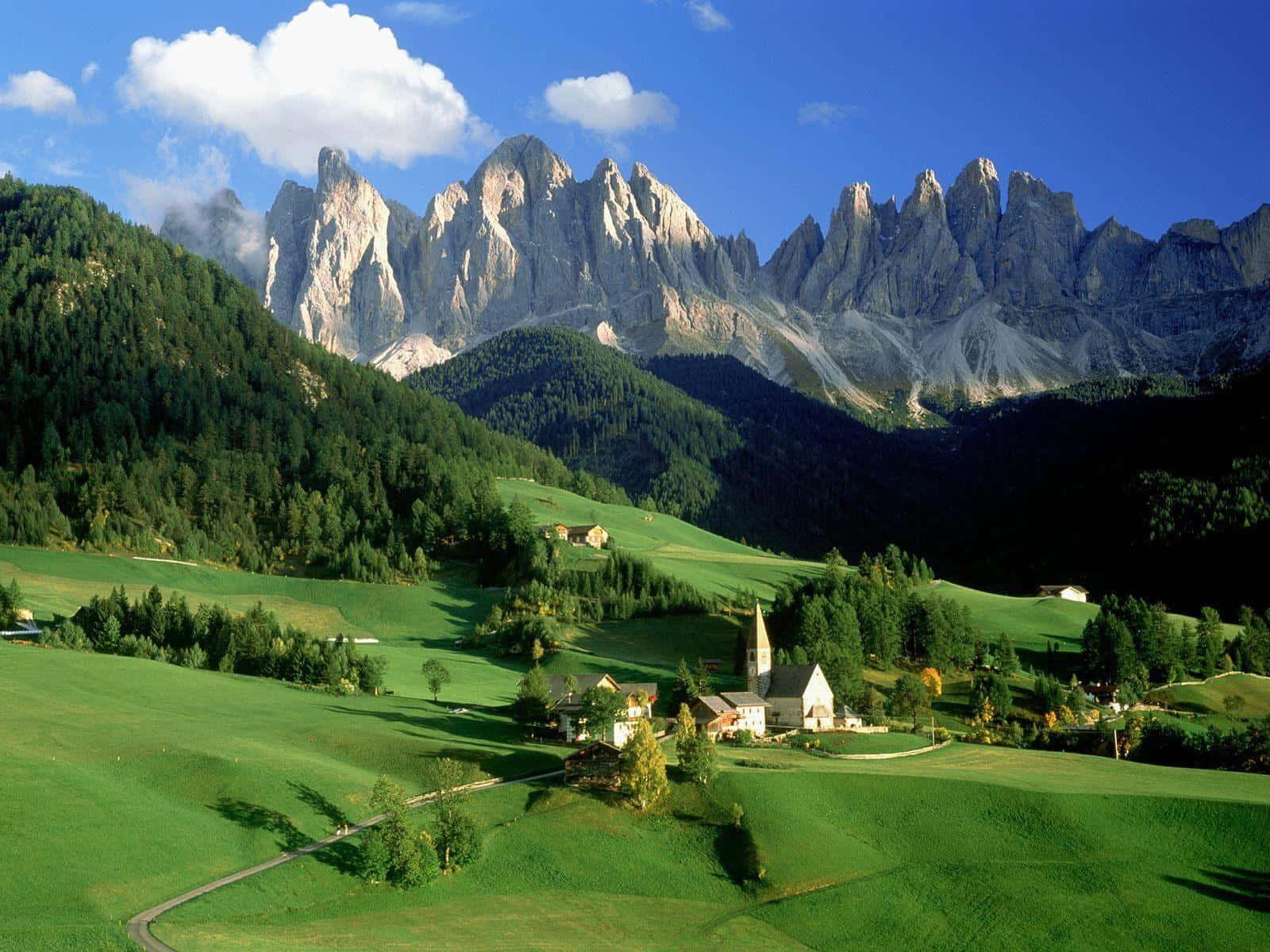 Majestic Beautiful Mountain Landscape Wallpaper
