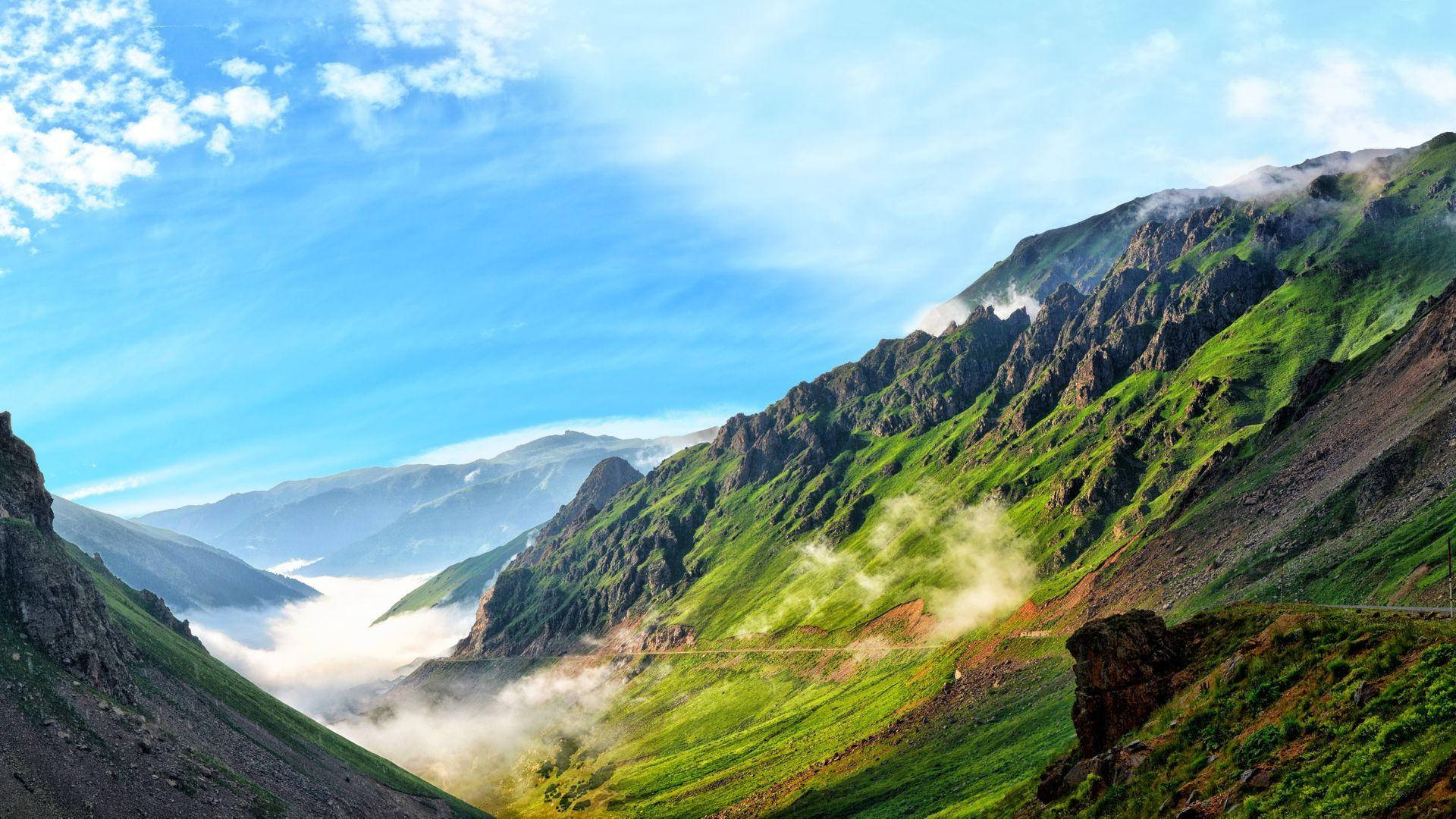 Nyd den smukke skønhed fra en vidunderlig bjergview. Wallpaper