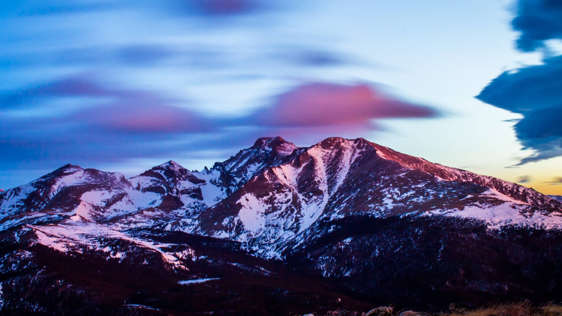 Beautiful Mountain Peak View Desktop Wallpaper