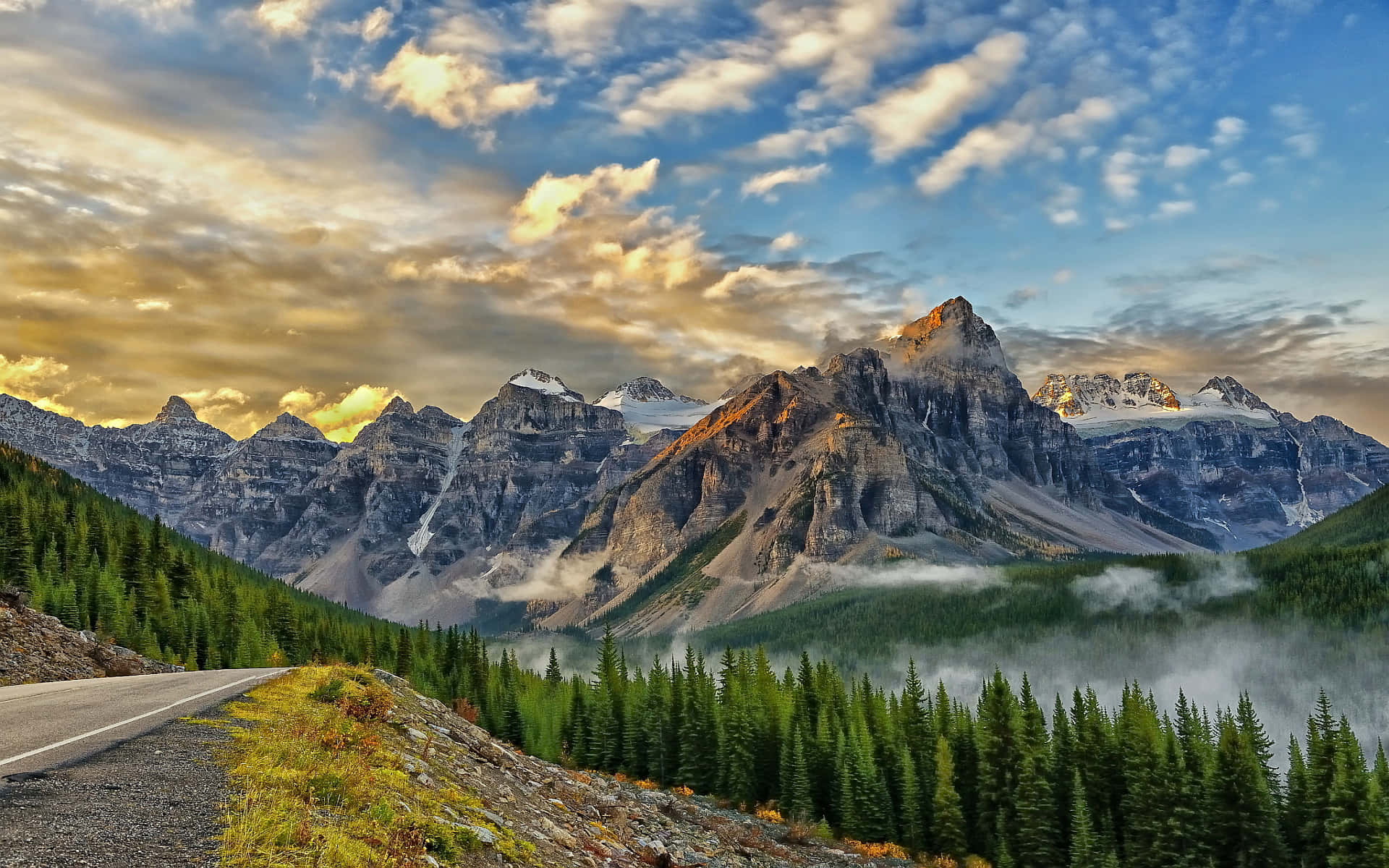 Beautiful Nature Scenery With Majestic Mountains Wallpaper