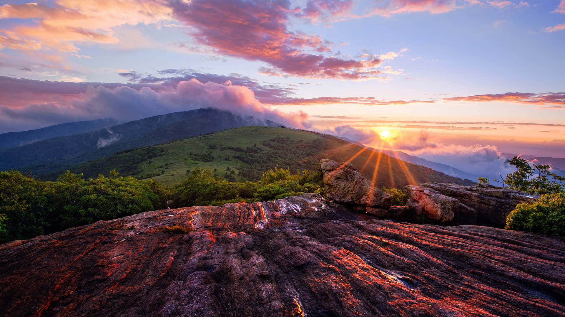 Beautiful Rocky Mountains Sunset Scenery Wallpaper