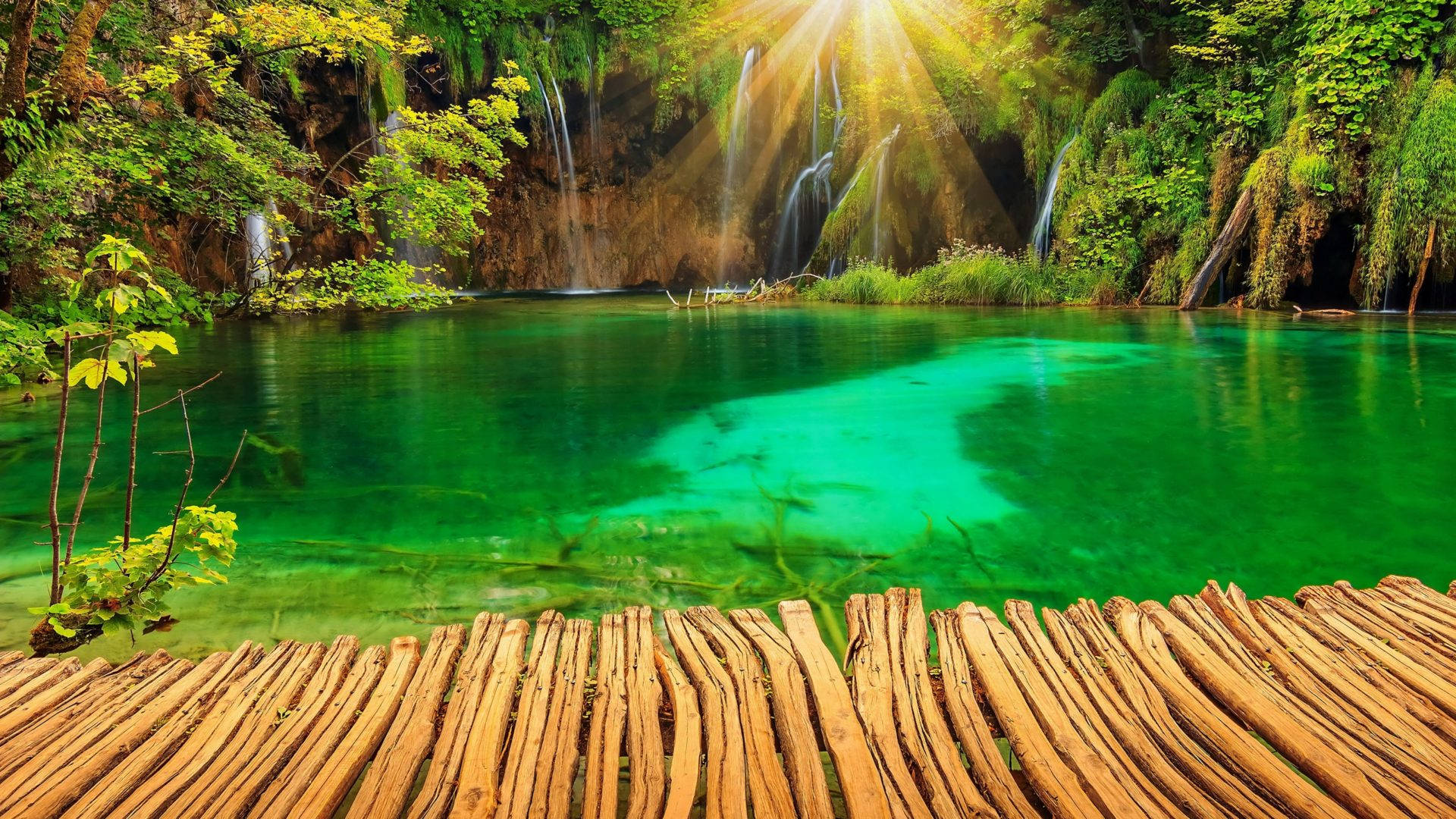 Beautiful Scenery Lake Wallpaper