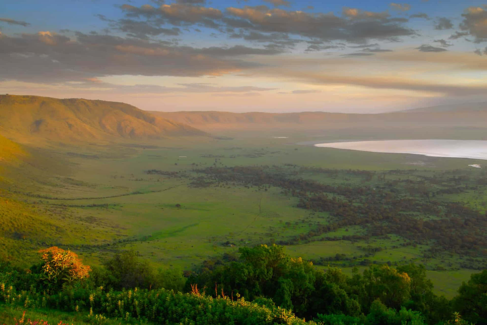 Belaspaisagens Do Norte Da Tanzânia Na Cratera De Ngorongoro. Papel de Parede