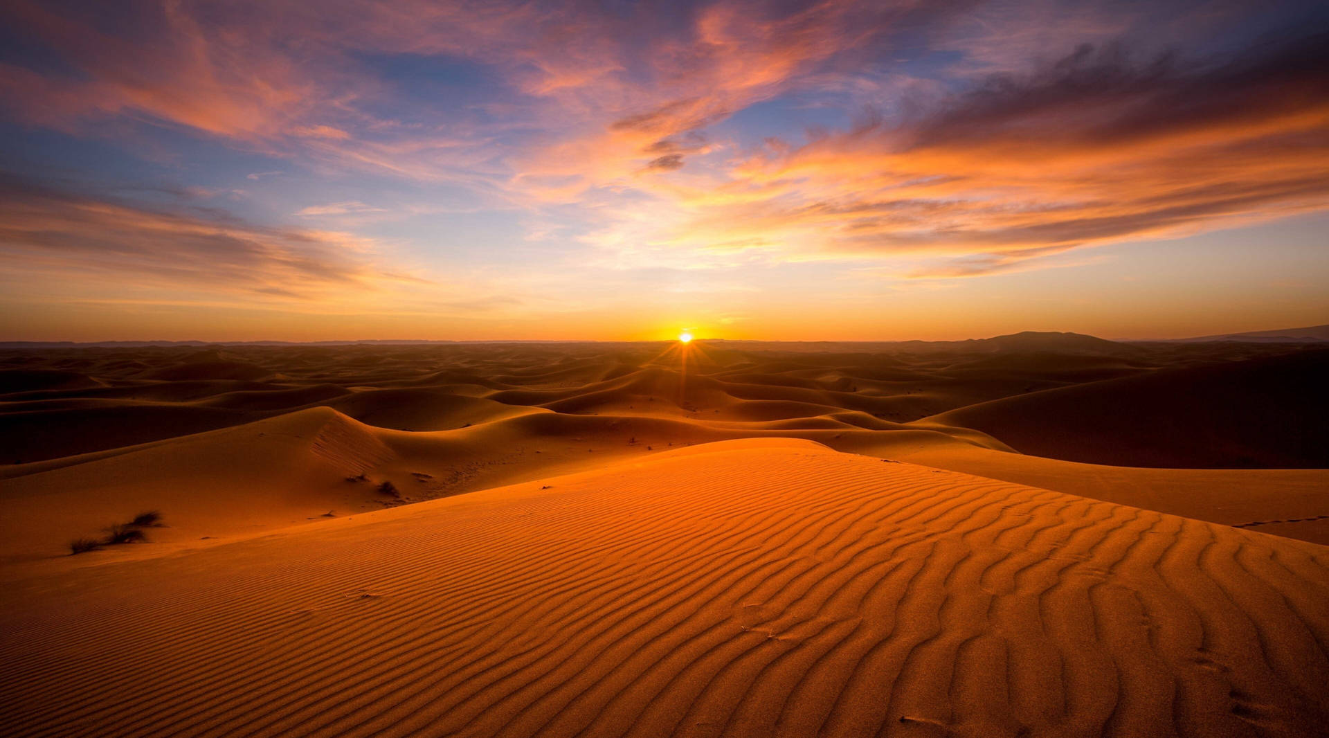 Wunderschönelandschaft Sonnenaufgang Wüste Wallpaper