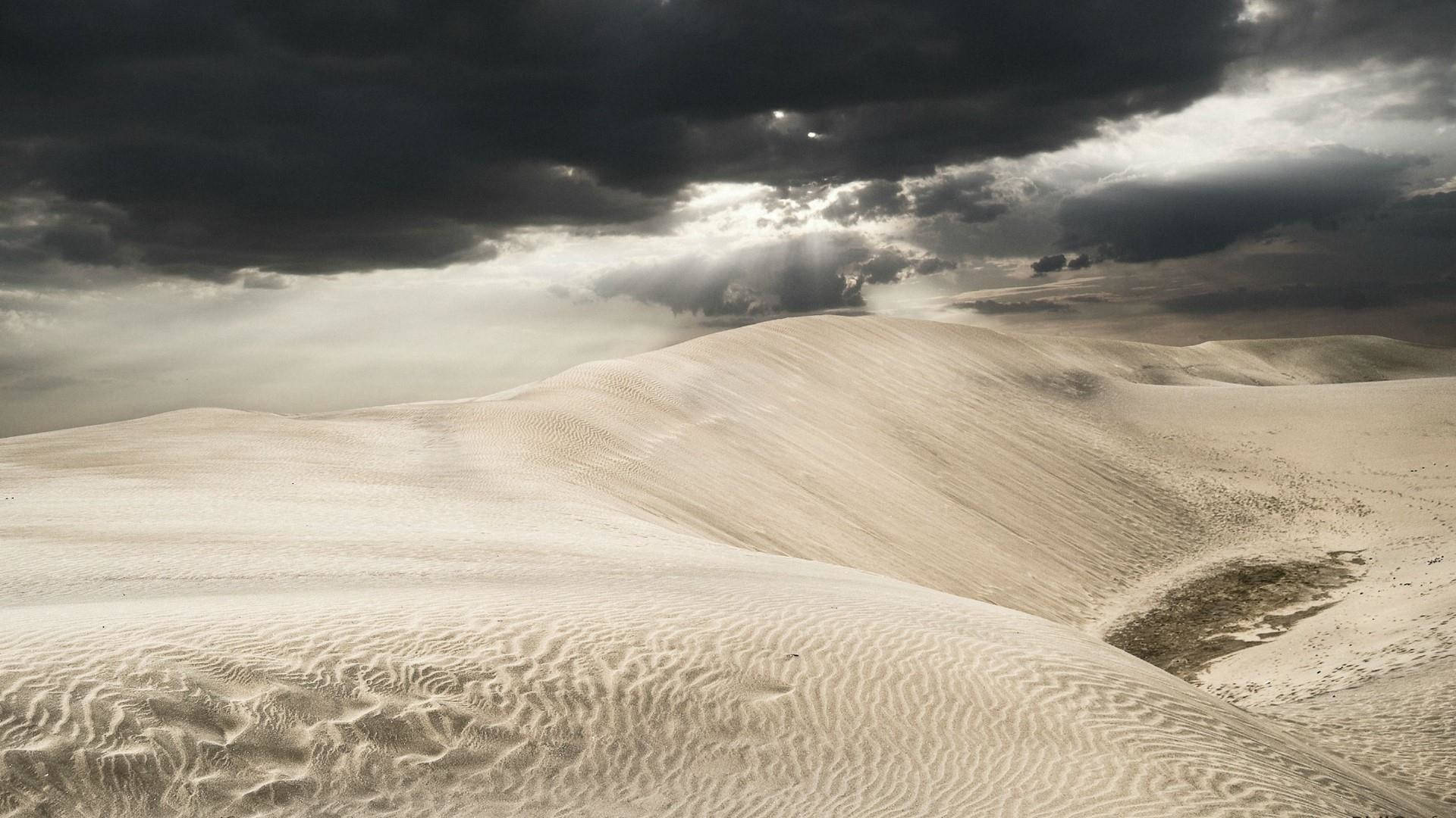 Beautiful Sky Over Sand Dunes Wallpaper