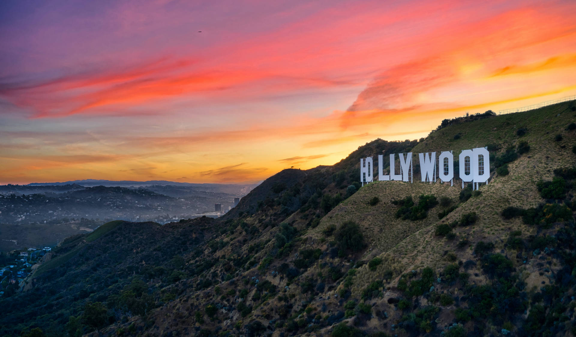 Vackersolnedgång Hollywood-skylten. Wallpaper