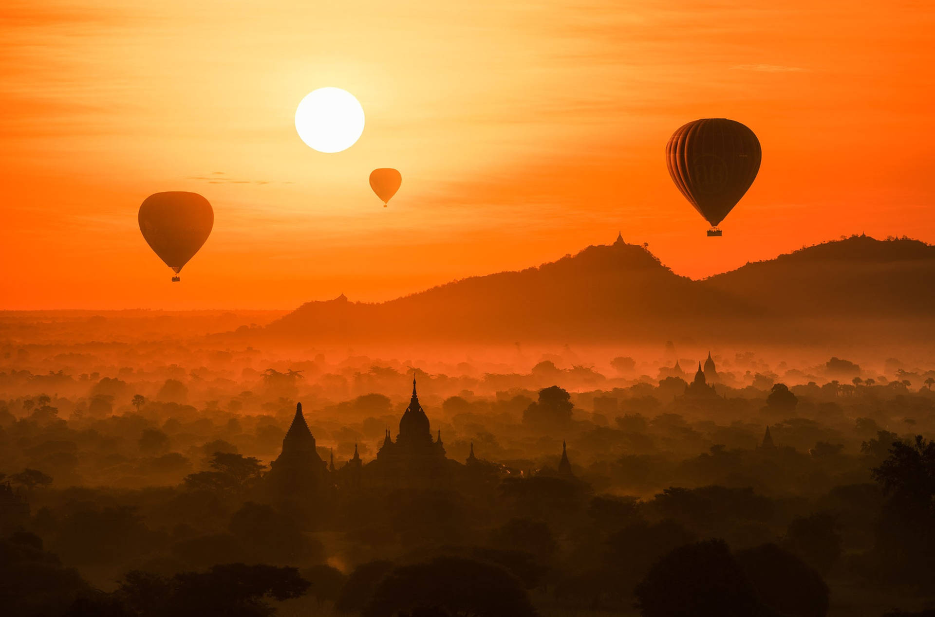 Smuk Solnedgang I Burma Wallpaper