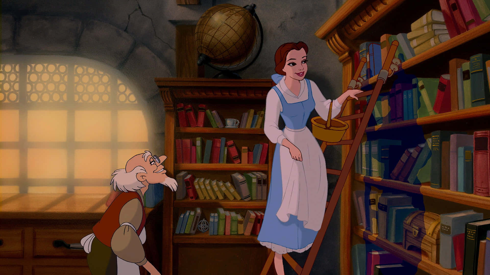 Gå med Belle i den forheksede slot og opdag kærlighedshistorien om Skønheden og Udyret.