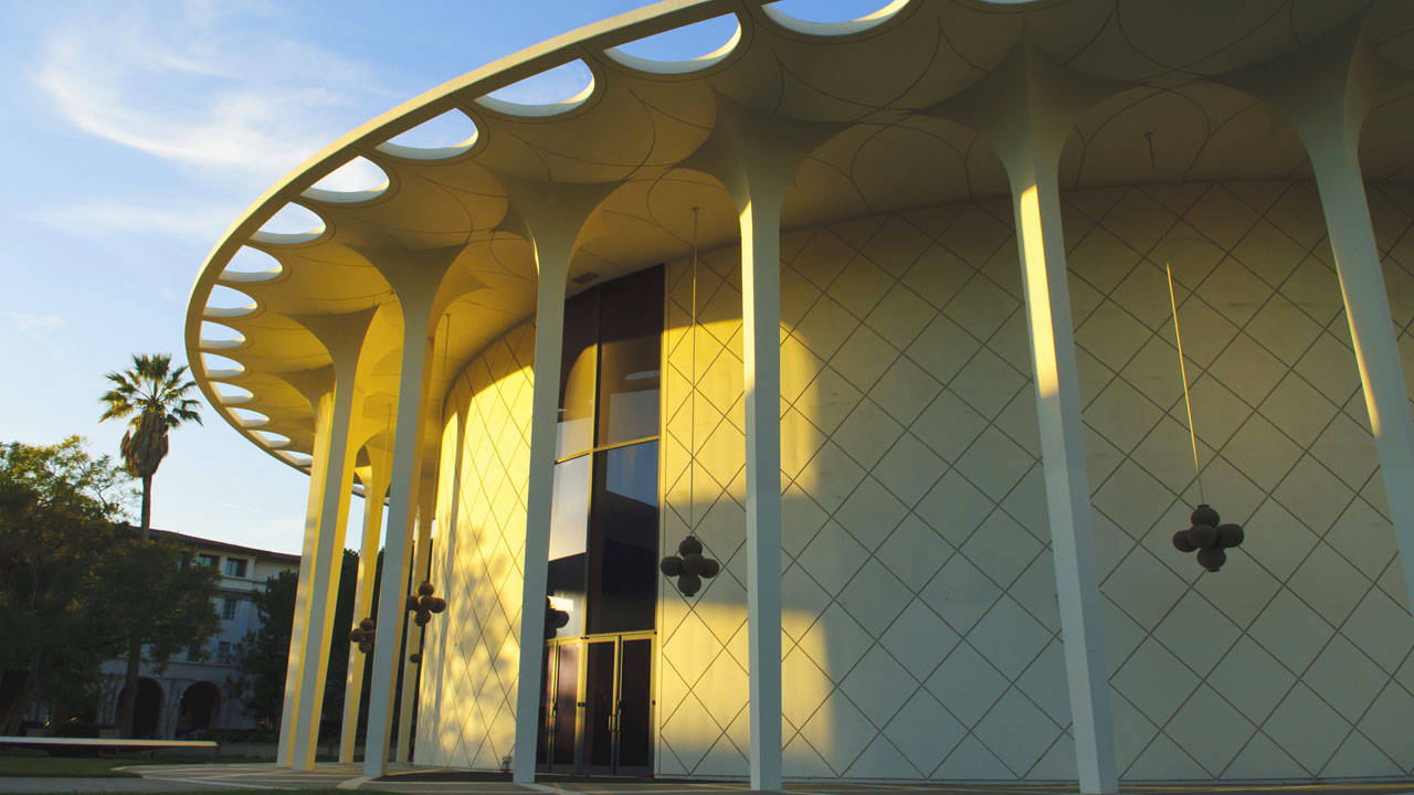Beckman Auditorium Caltech ved solnedgang Wallpaper