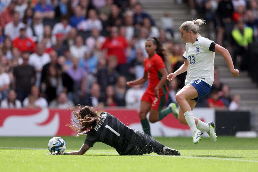 Becky Sauerbrunn Toiminnassa Kentällä Taustakuva