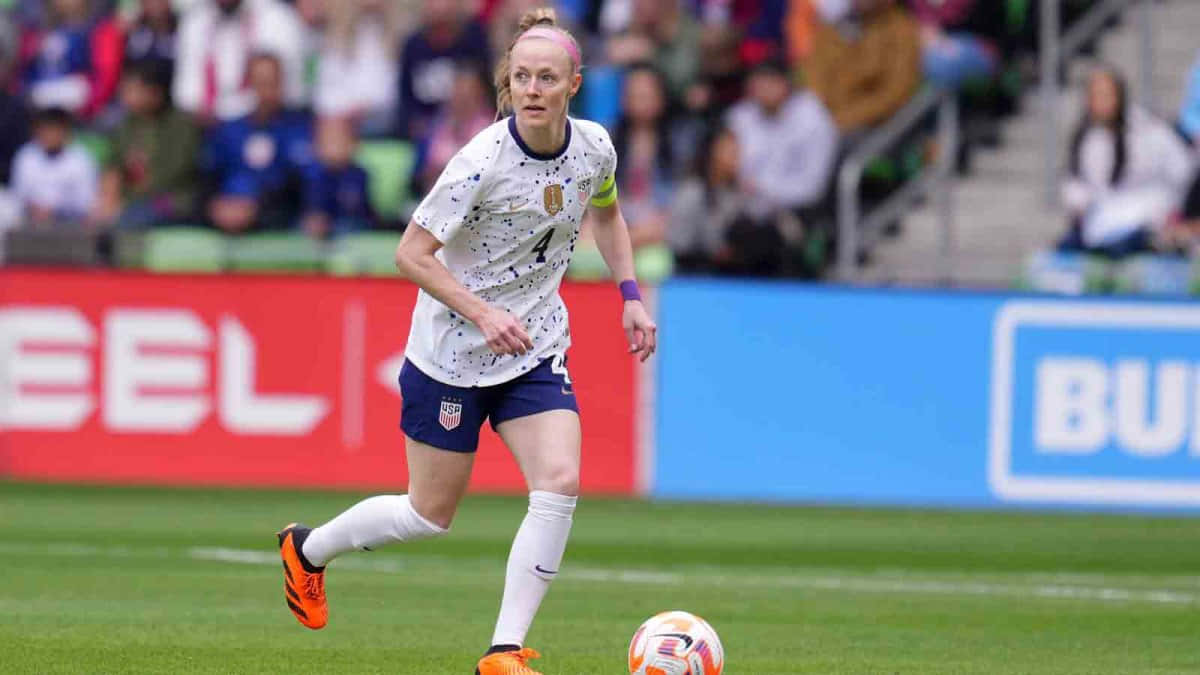 Becky Sauerbrunn I Aksjon - Kvinnefotballstjerne Bakgrunnsbildet