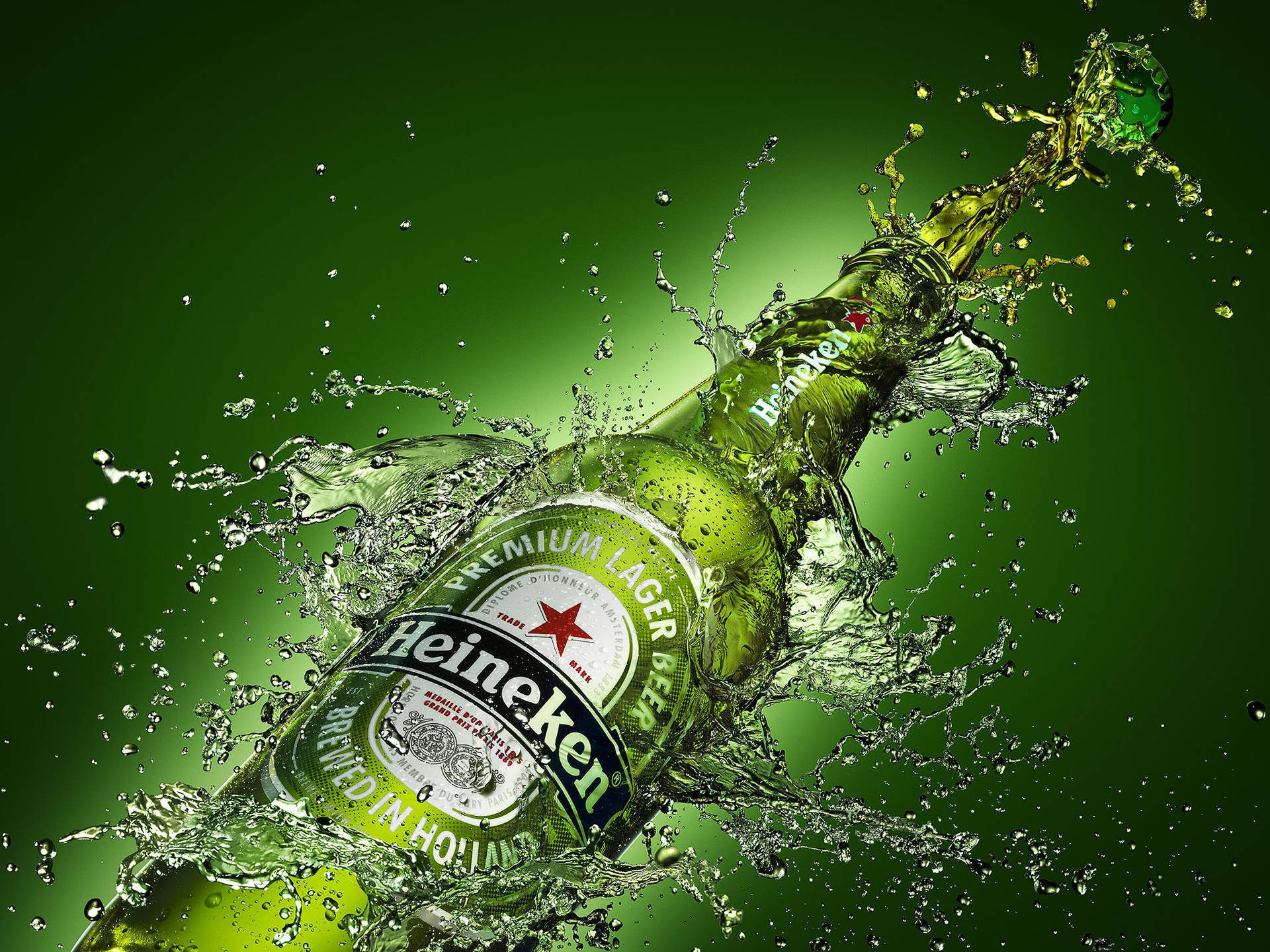 Botellade Cerveza Refrescante Heineken Fondo de pantalla