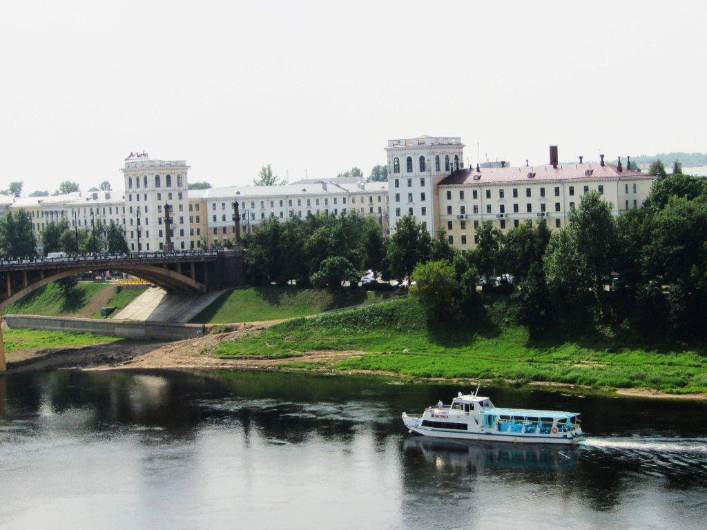 Belarus Boat River Picture